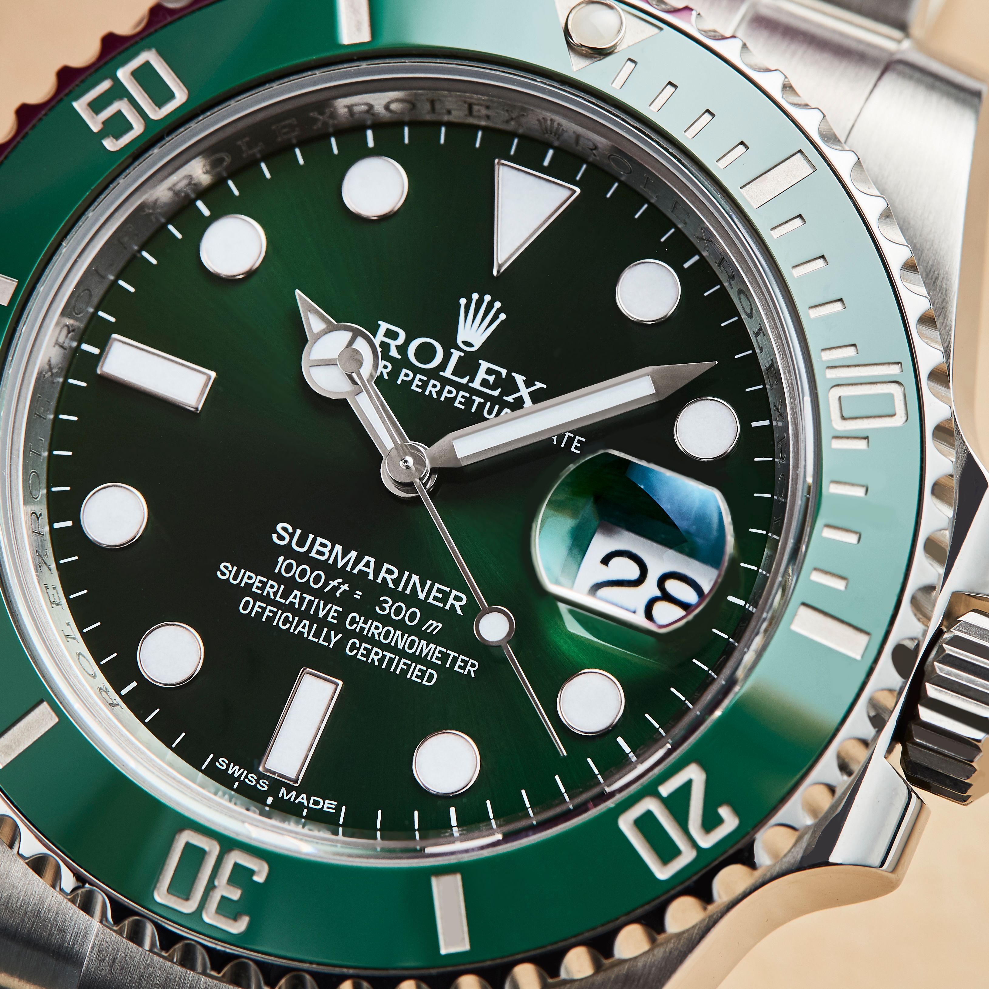 Rolex Submariner Hulk 116610LV – HODINKEE Shop