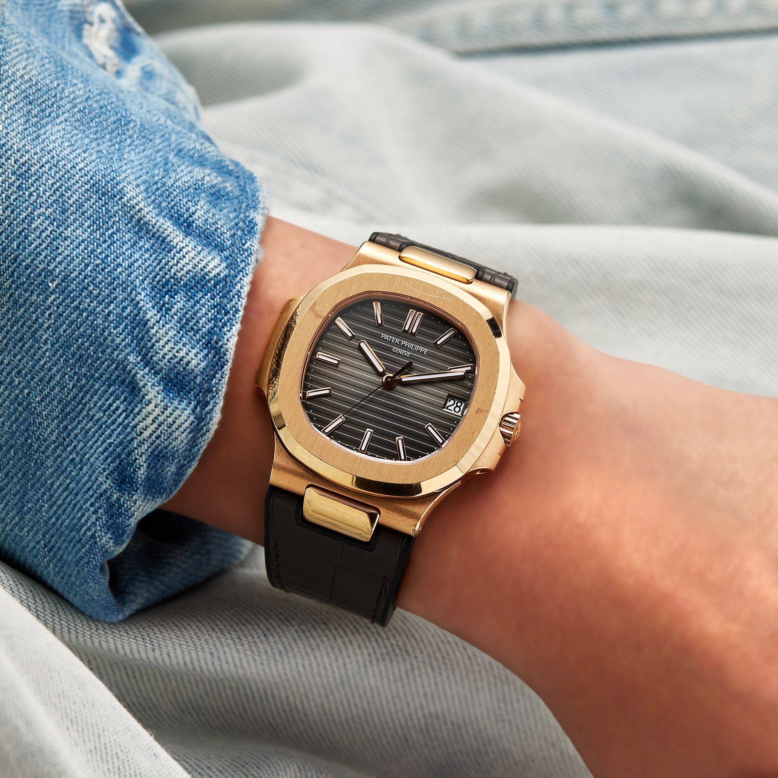 Nautilus Rose Gold Grey Dial 40mm Product Image 12