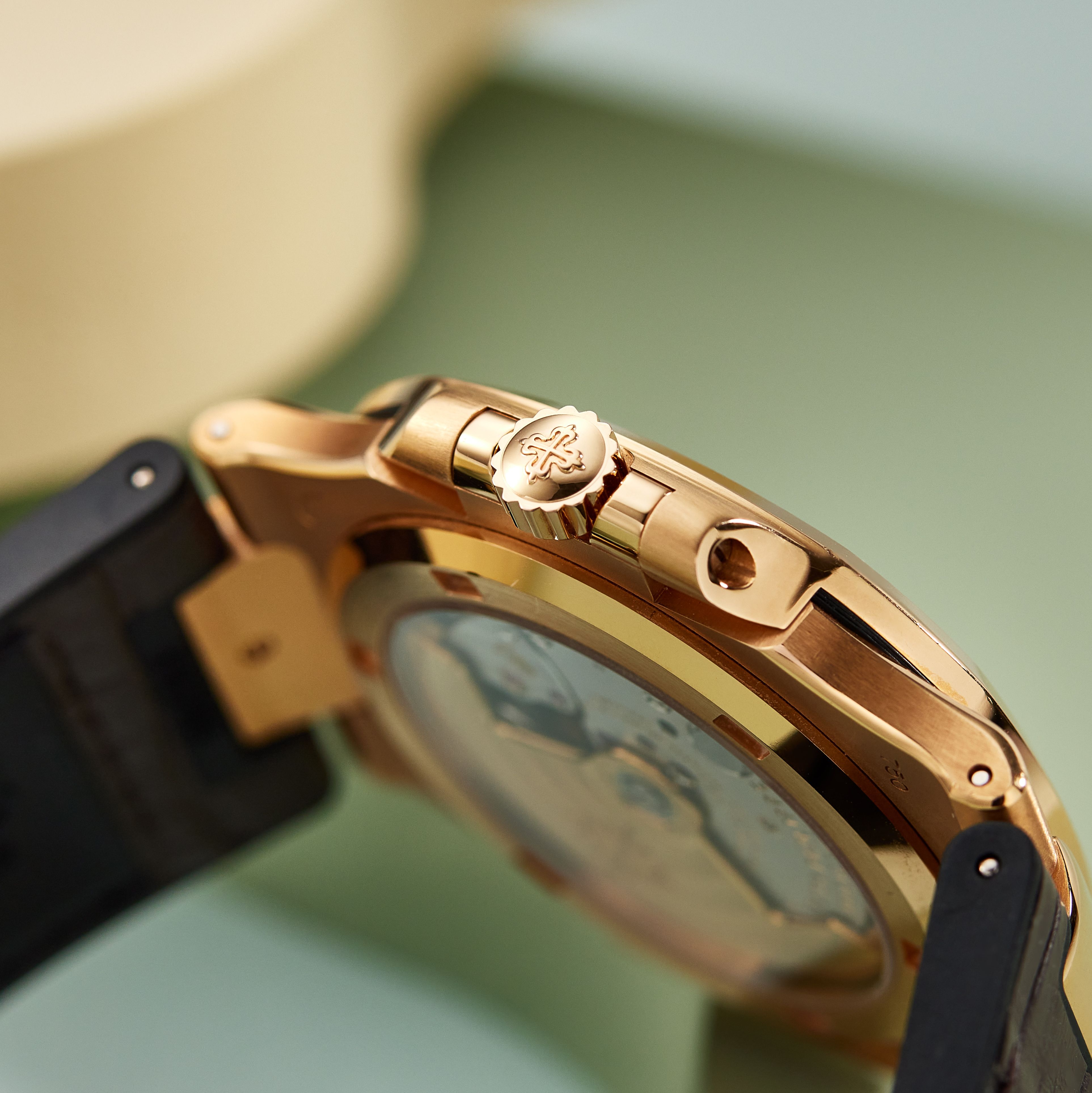Nautilus Rose Gold Grey Dial 40mm Product Image 17