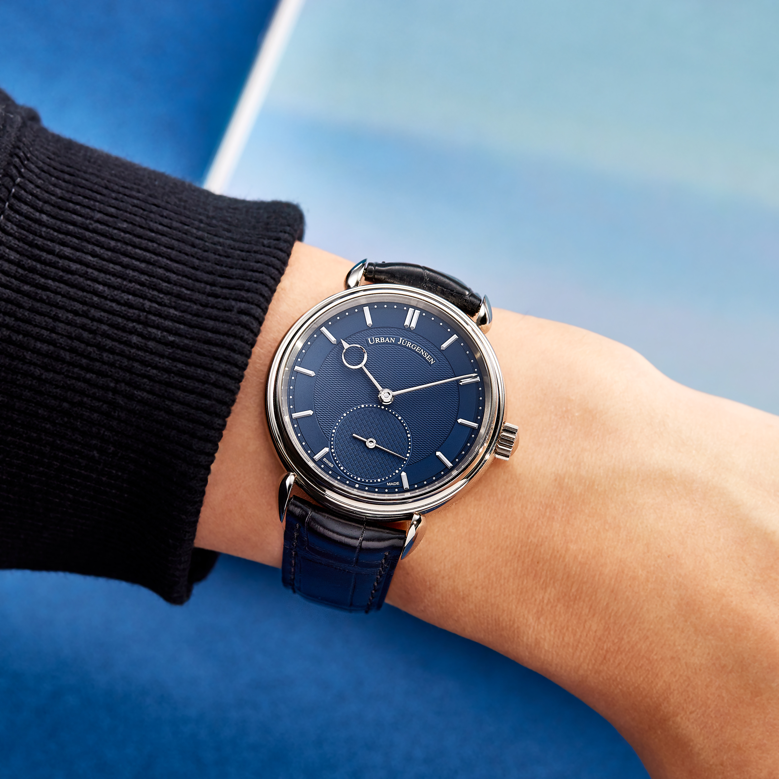 1140L White Gold Blue Dial 40mm Product Image