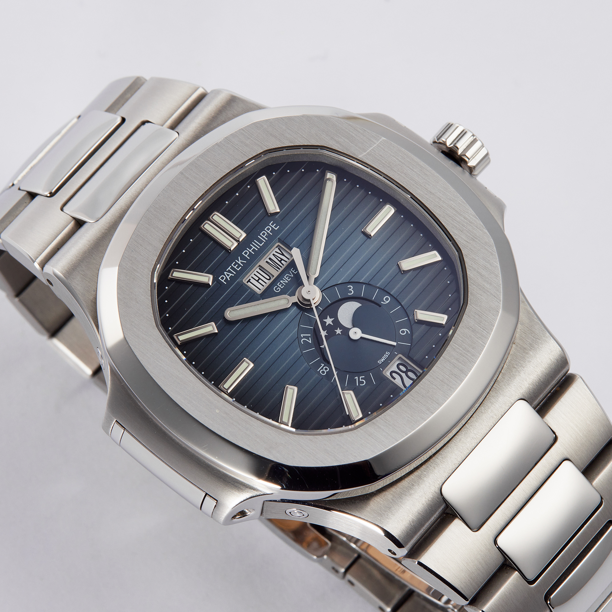 Nautilus Annual Calendar Steel Blue Dial 40mm (Cal. 324) Product Image 1