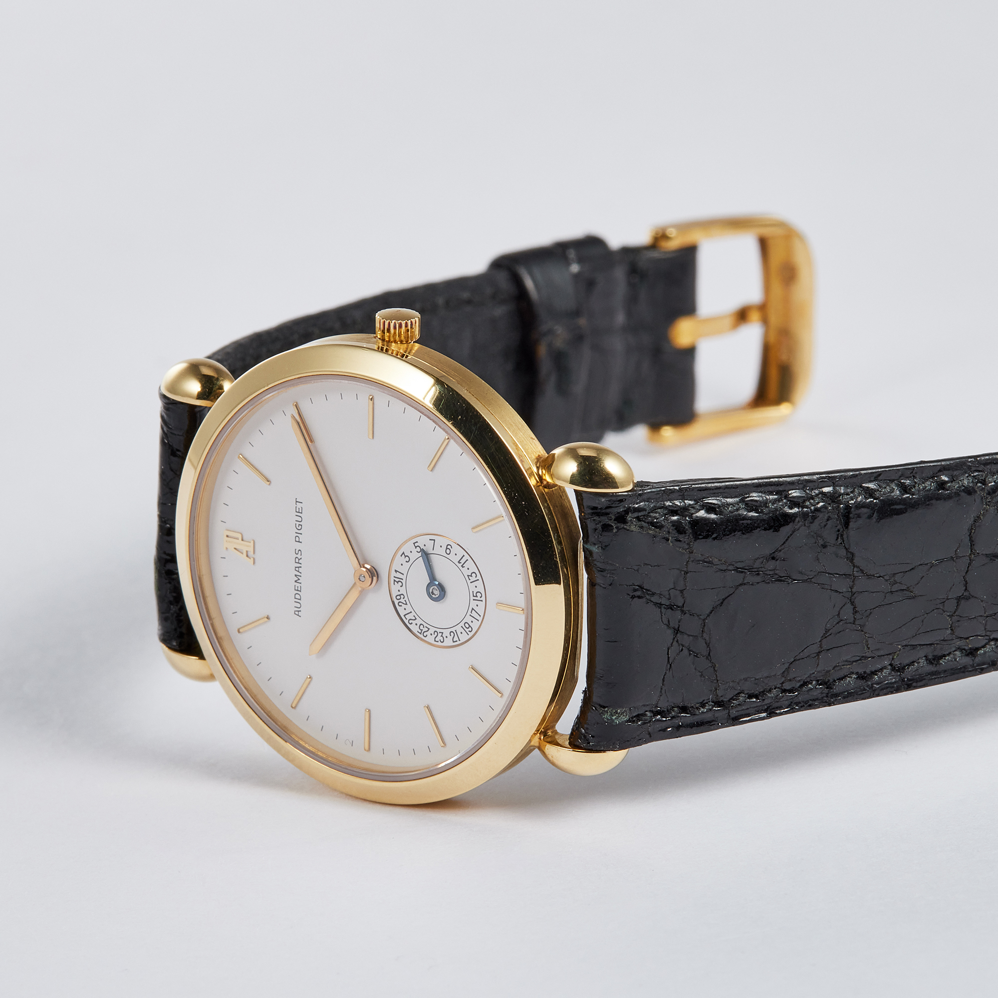 Vintage Tear-Drop Lug Yellow Gold White Dial 32mm Product Image 3