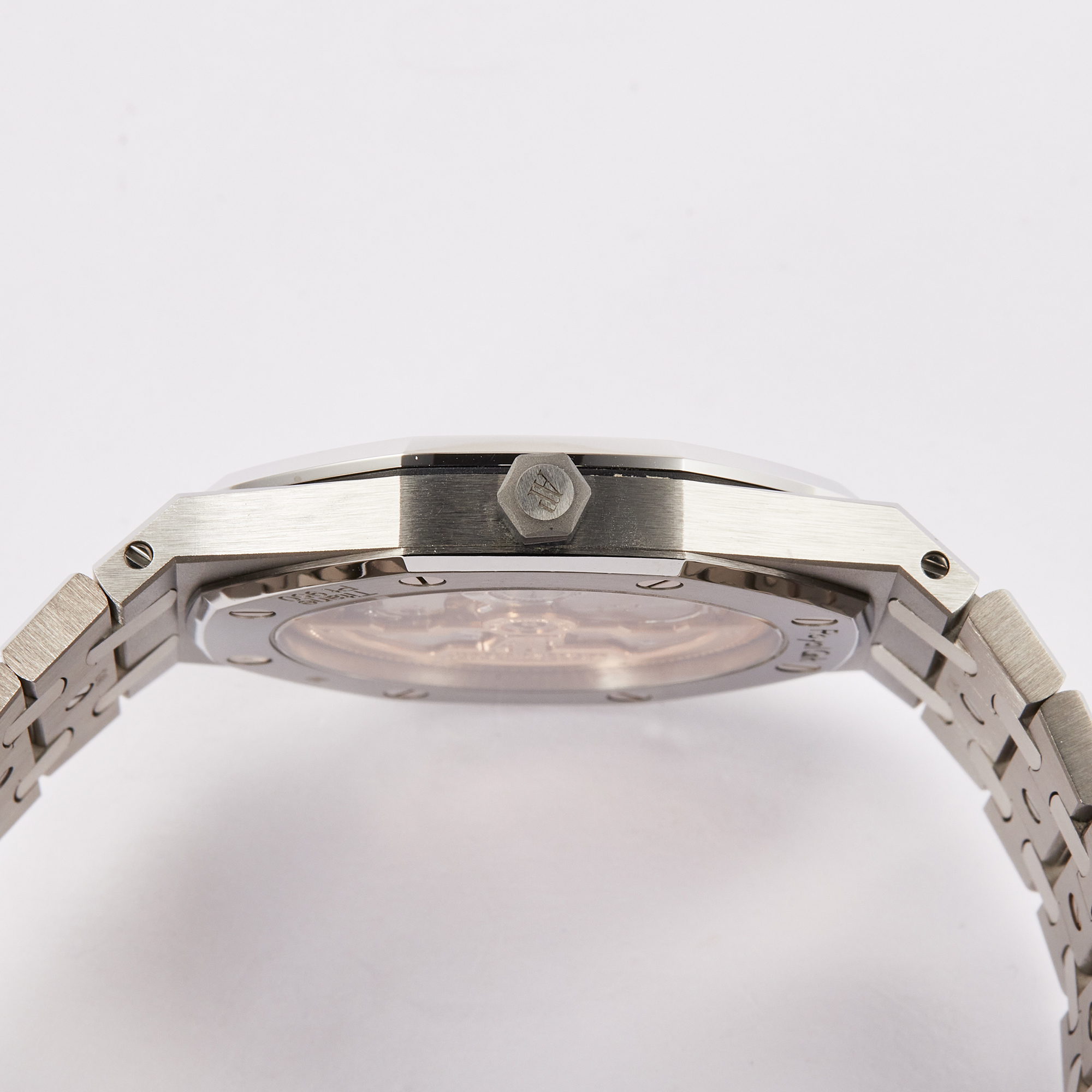 Royal Oak "Jumbo" Extra-Thin Platinum & Titanium Blue Dial 39mm Product Image 5