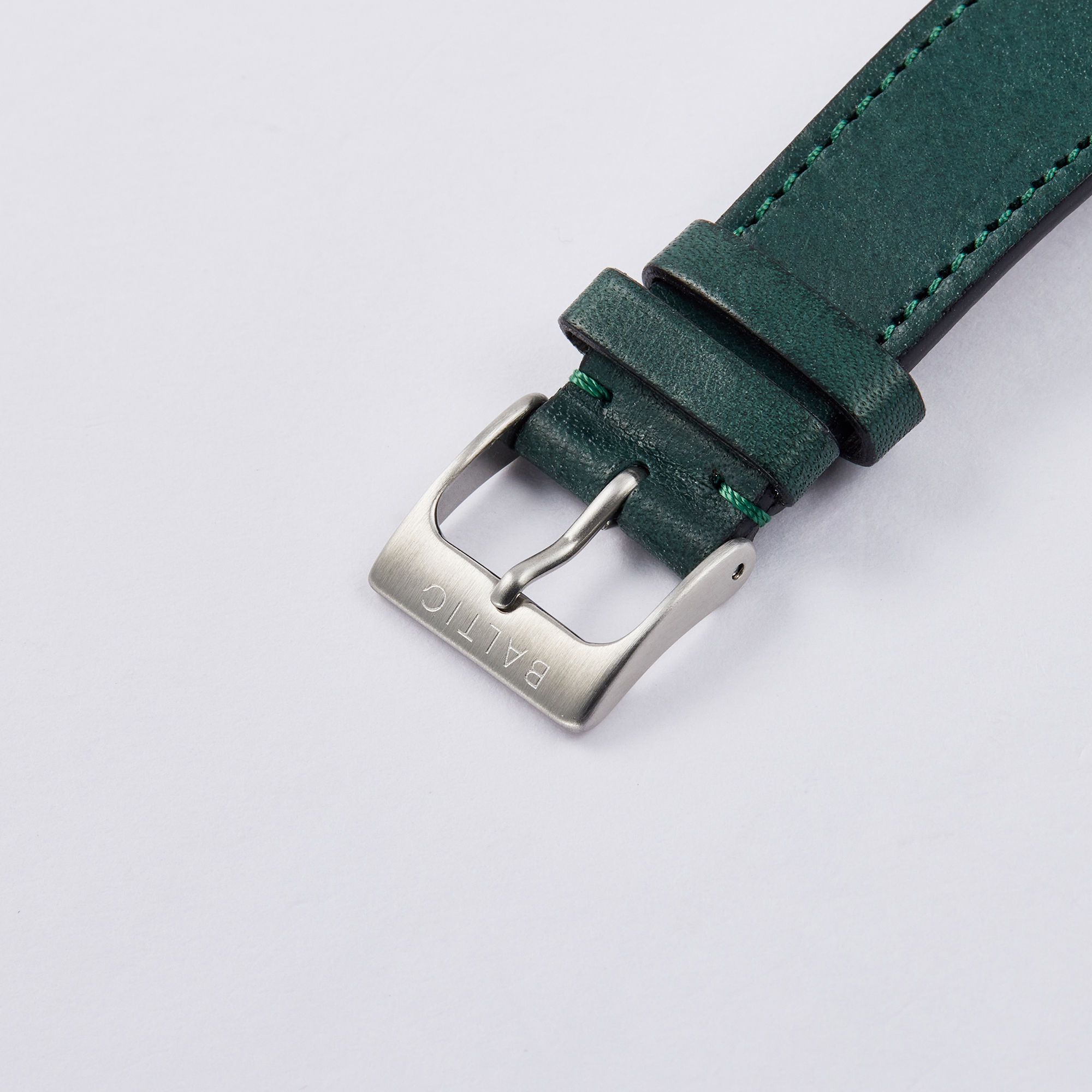 MR01 Steel Silver Dial 36mm Product Image 5