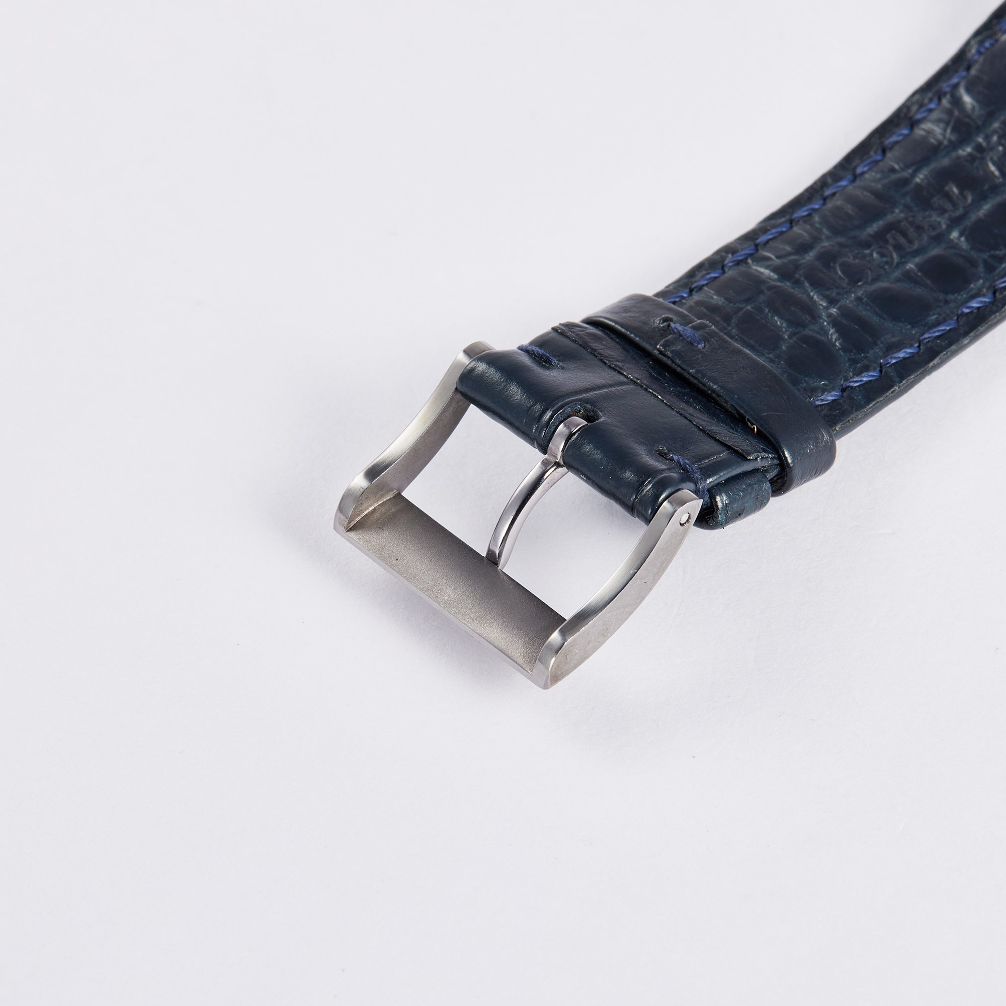 Chronometre Bleu Tantalum Blue Dial 39mm Product Image 9