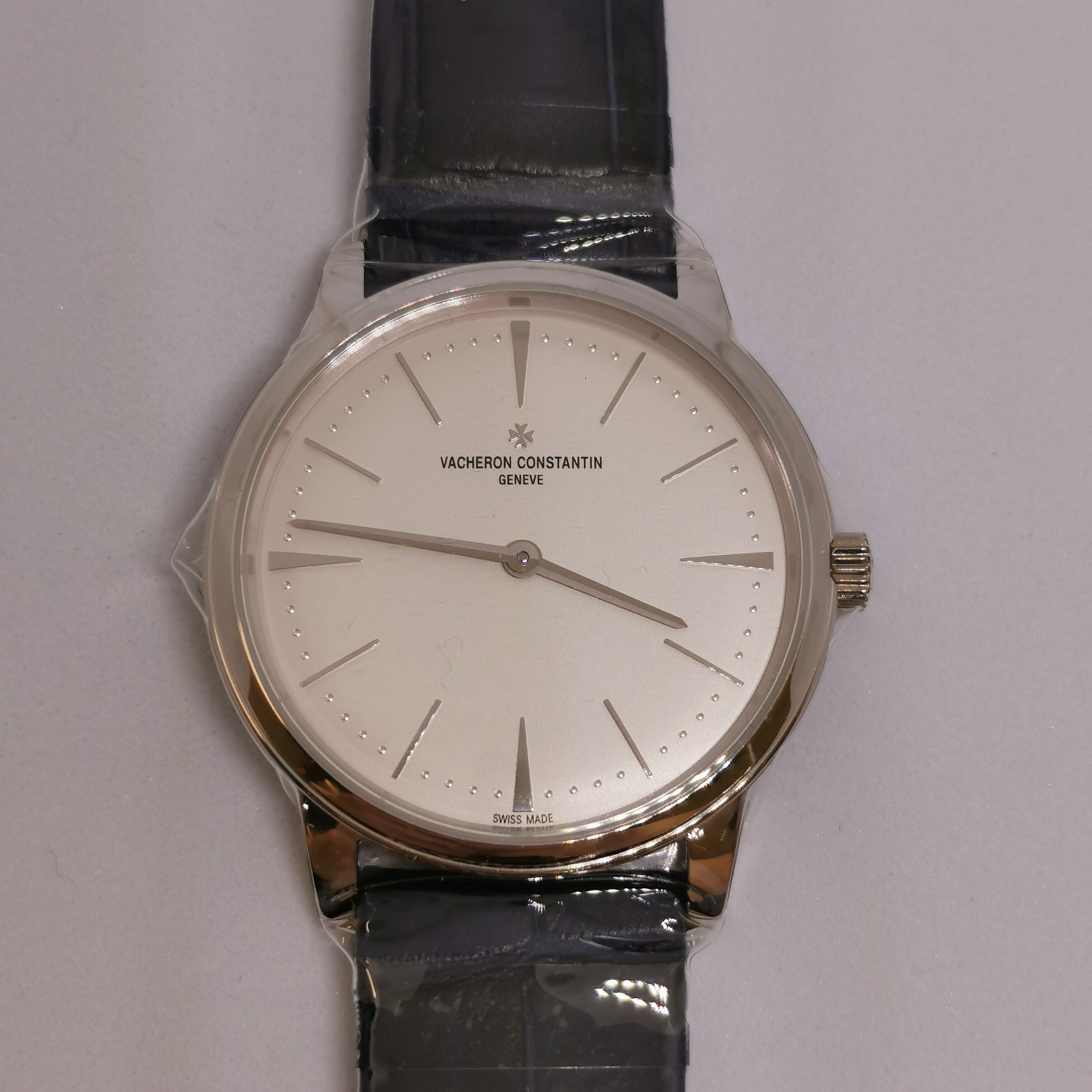 Patrimony White Gold White Dial 36mm Product Image 2