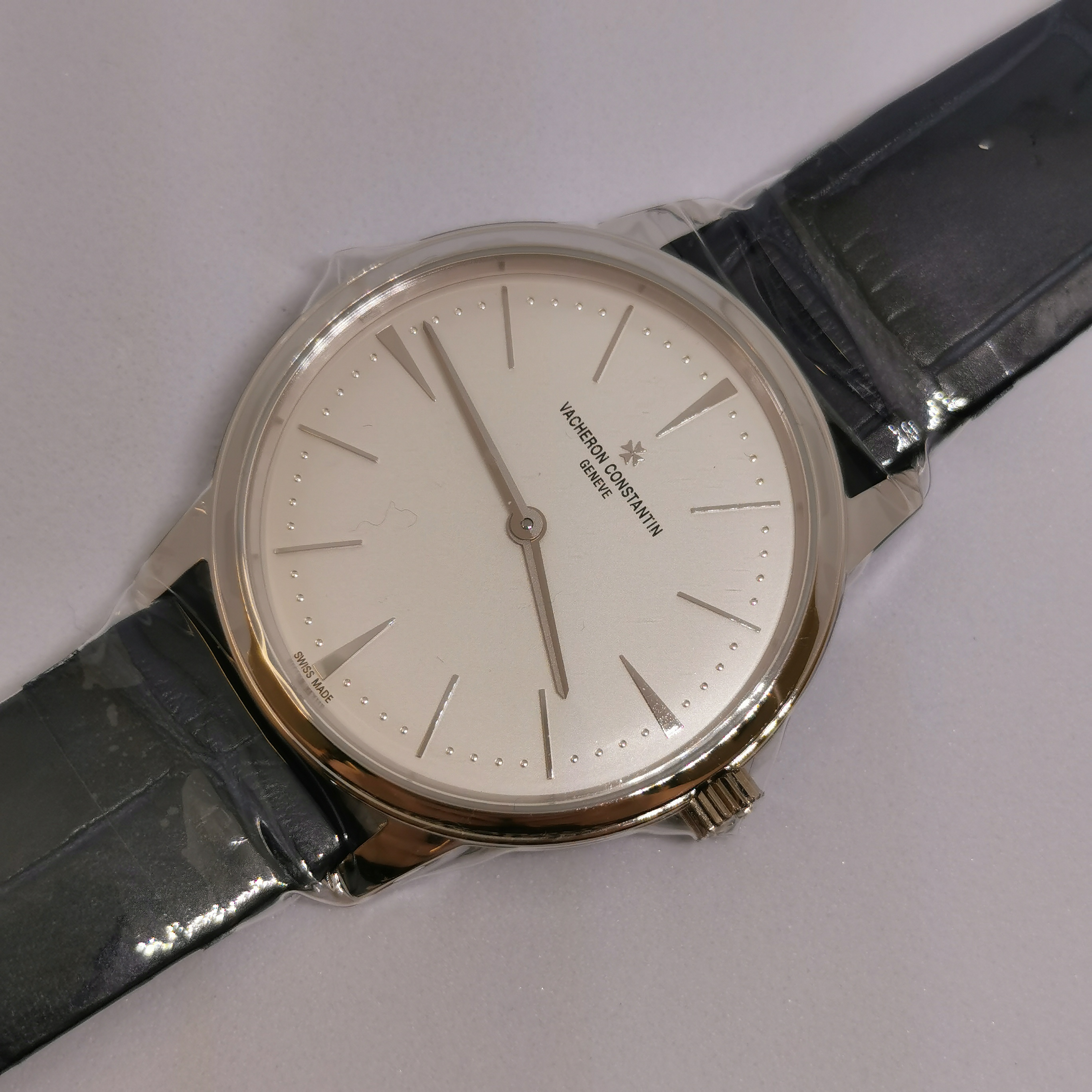 Patrimony White Gold White Dial 36mm Product Image 3
