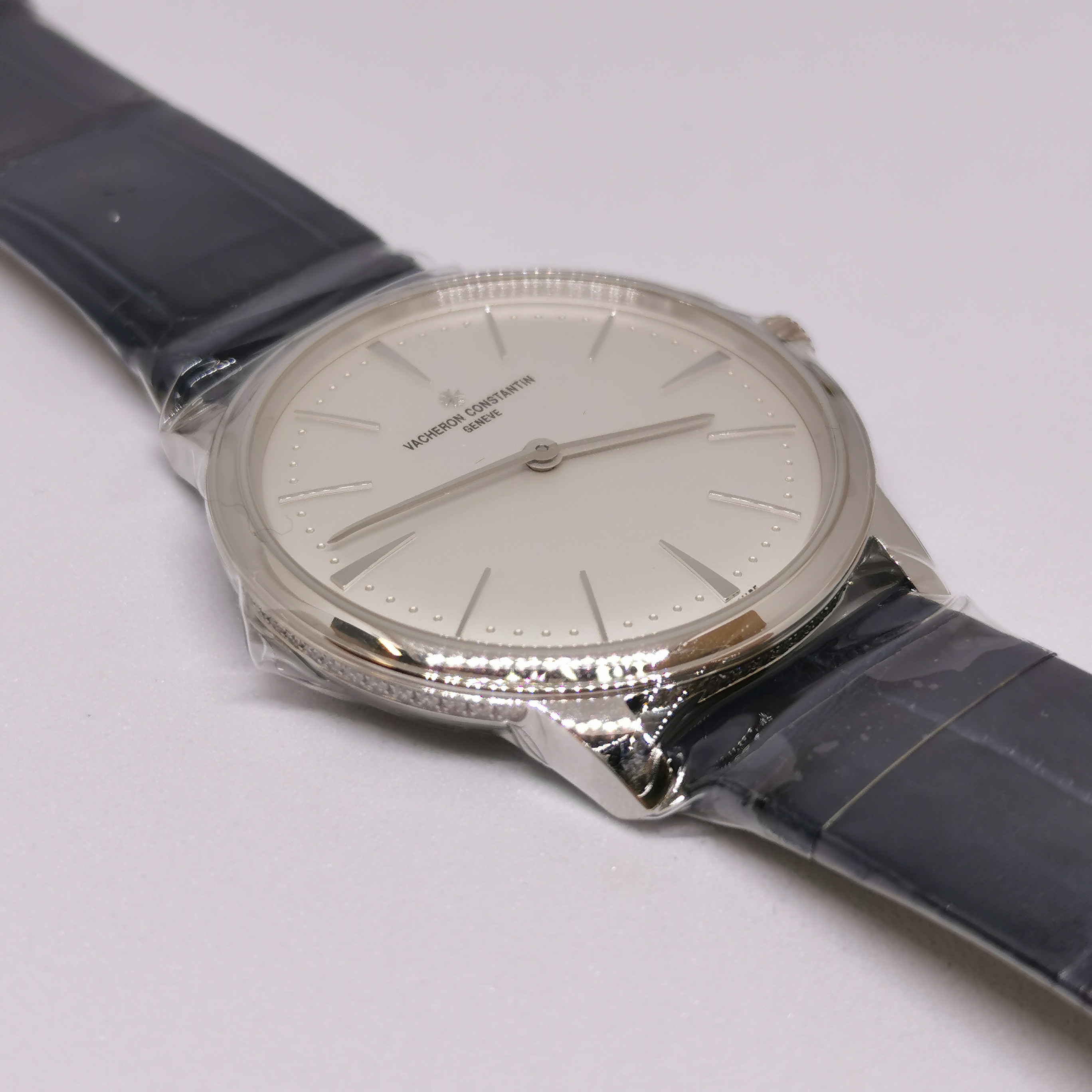 Patrimony White Gold White Dial 36mm Product Image 4