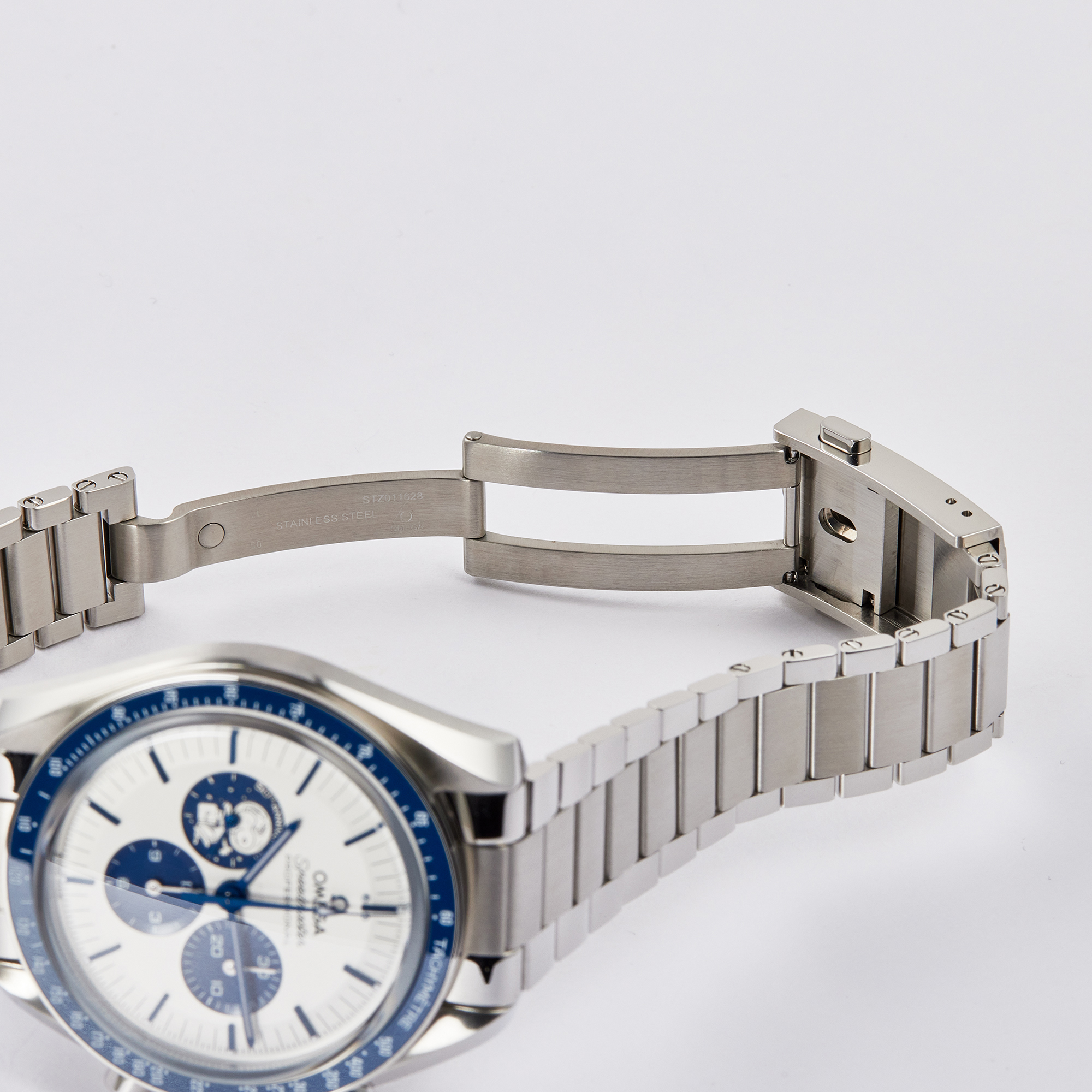 Speedmaster Professional Moonwatch "Silver Snoopy Award" Steel Silver Dial 42mm Product Image 10