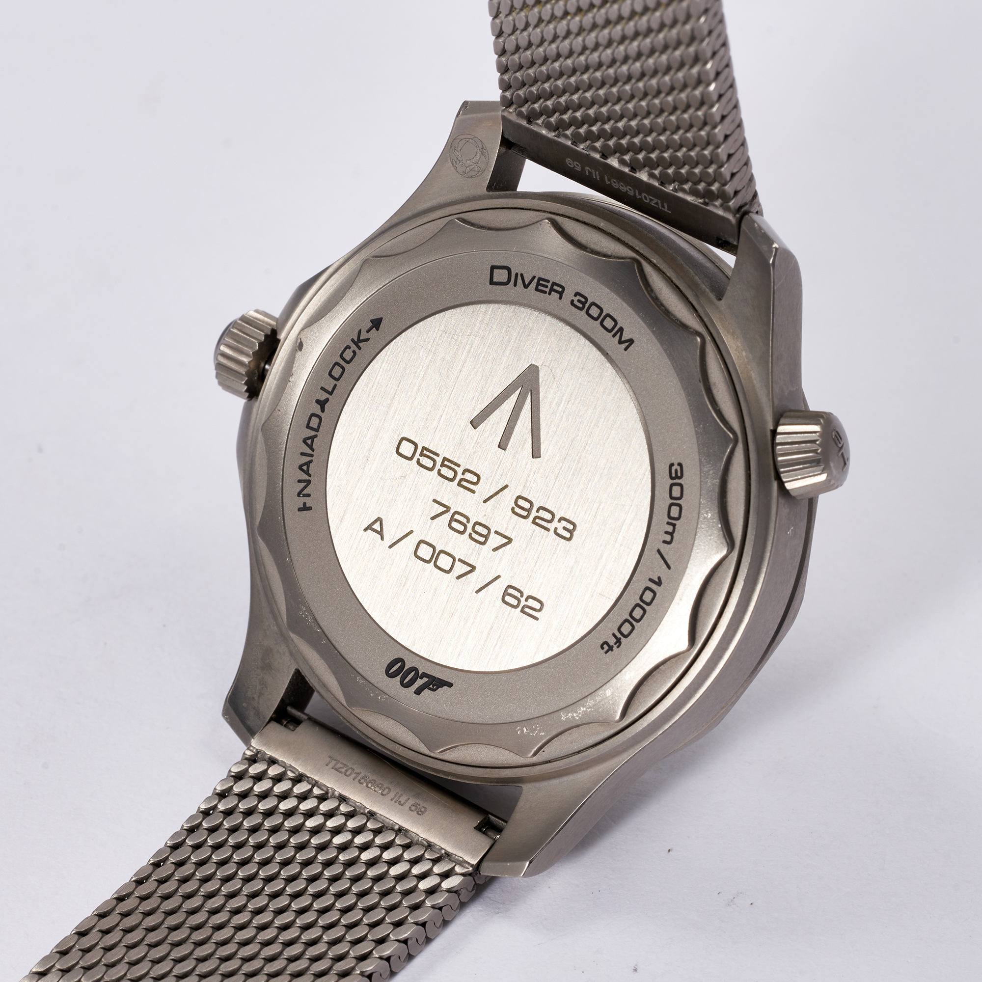 Seamaster Diver 300m 'No Time to Die' James Bond 42mm Product Image 9