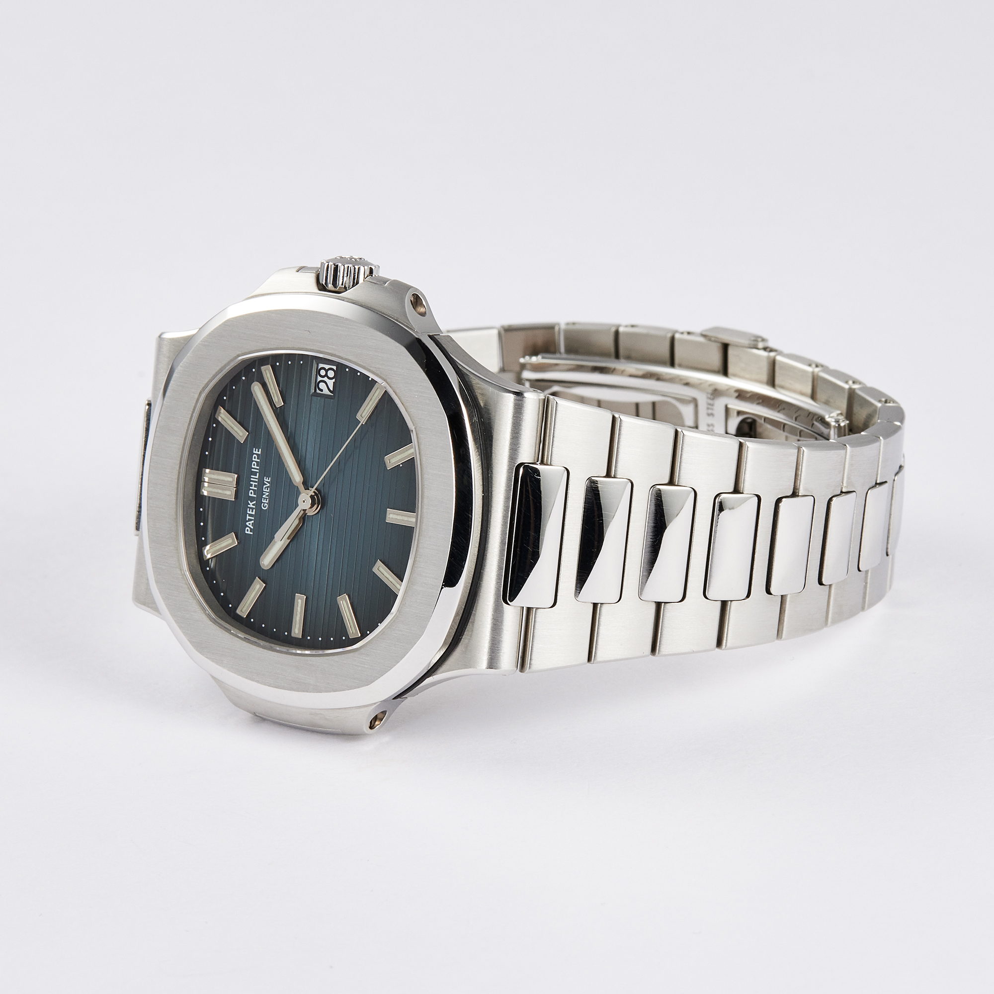 Nautilus Steel Blue Dial 40mm Product Image 3