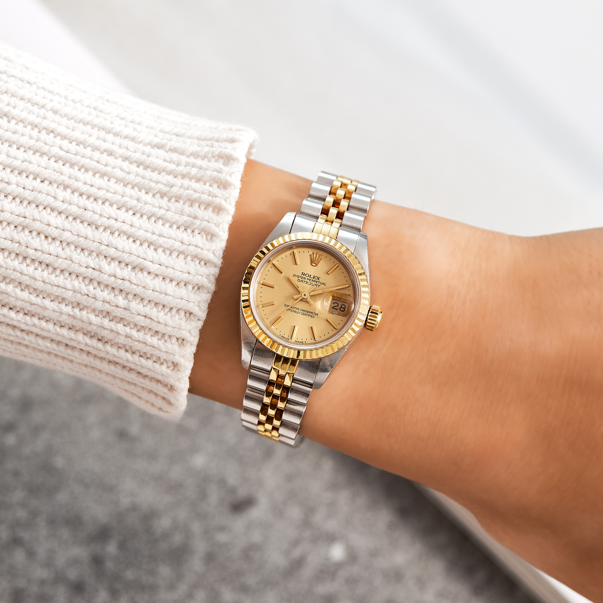 Vintage Lady-Datejust Yellow Gold & Steel Jubilee Champagne Dial 26mm Product Image 11