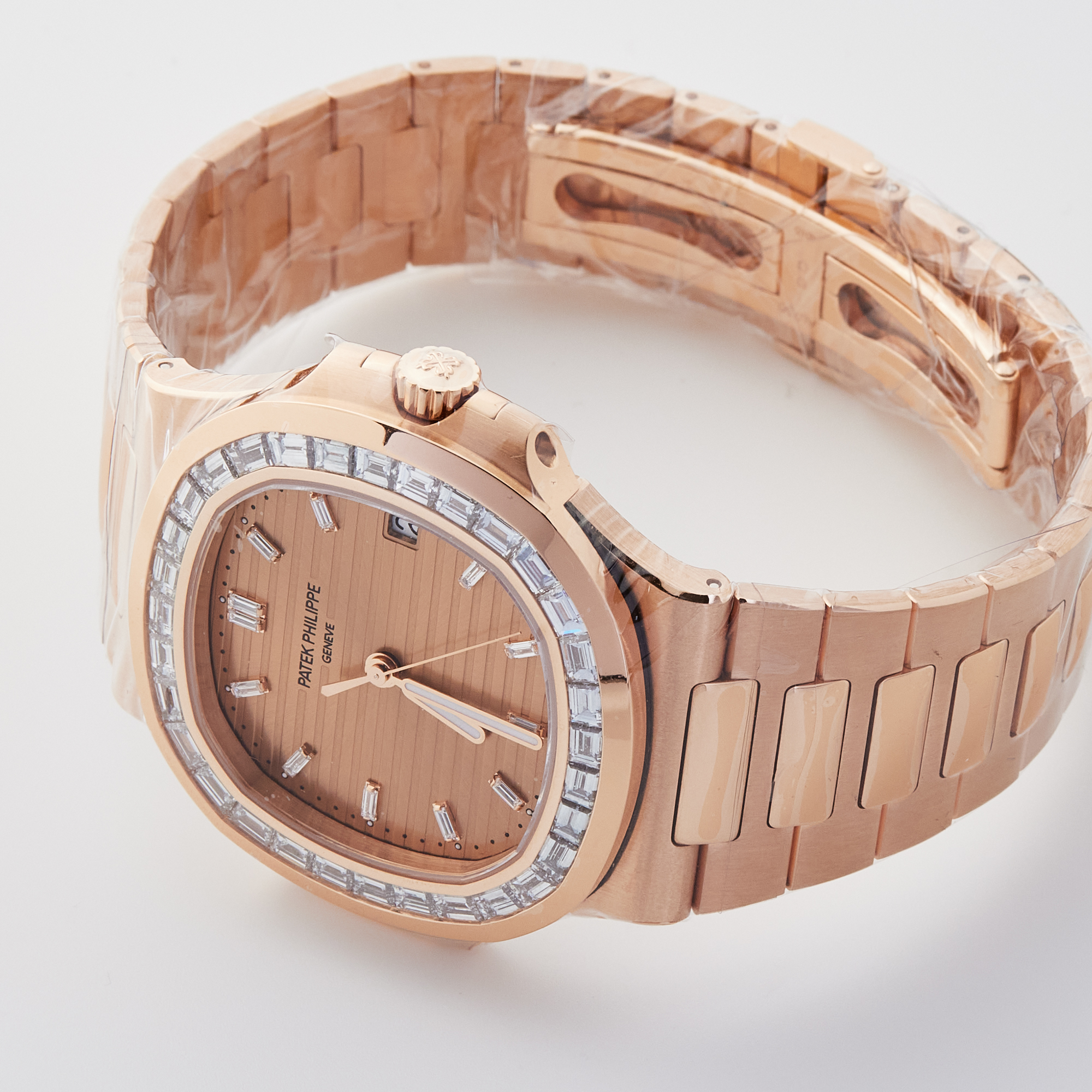 Nautilus Rose Gold Diamond Champagne Dial 40mm Product Image 3