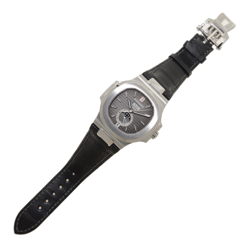 Nautilus Annual Calendar Steel Black Dial 40mm Product Image 3