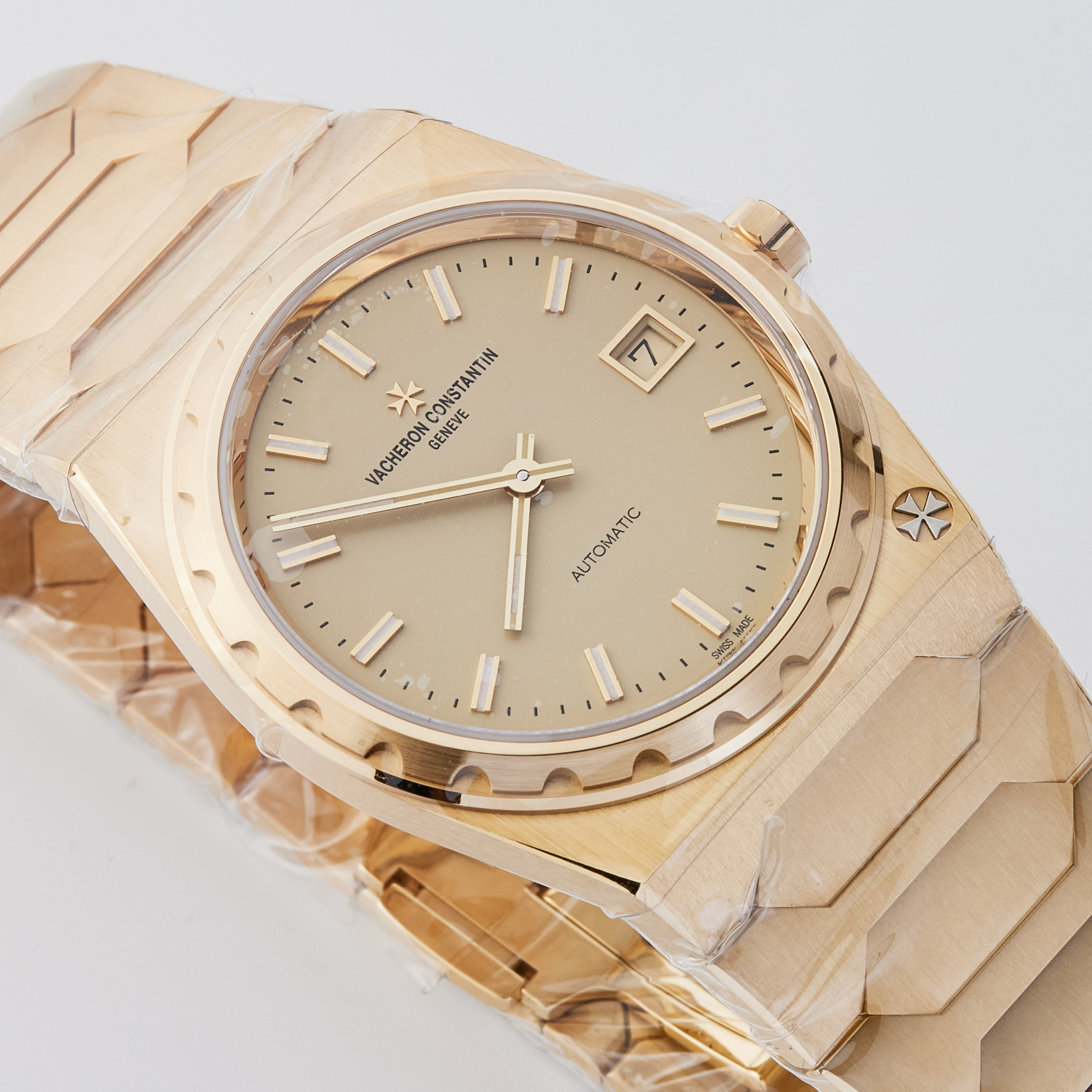 Historiques 222 Yellow Gold Champagne Dial 37mm Product Image 2