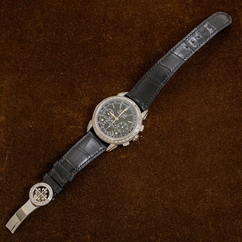 Perpetual Calendar Chronograph Platinum Diamond Black Dial 41mm Product Image 5