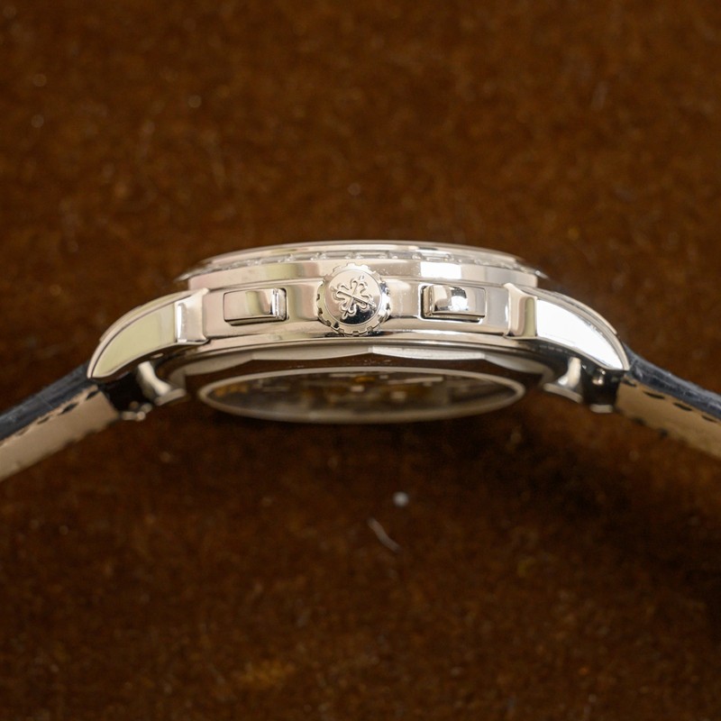 Perpetual Calendar Chronograph Platinum Diamond Black Dial 41mm Product Image 3