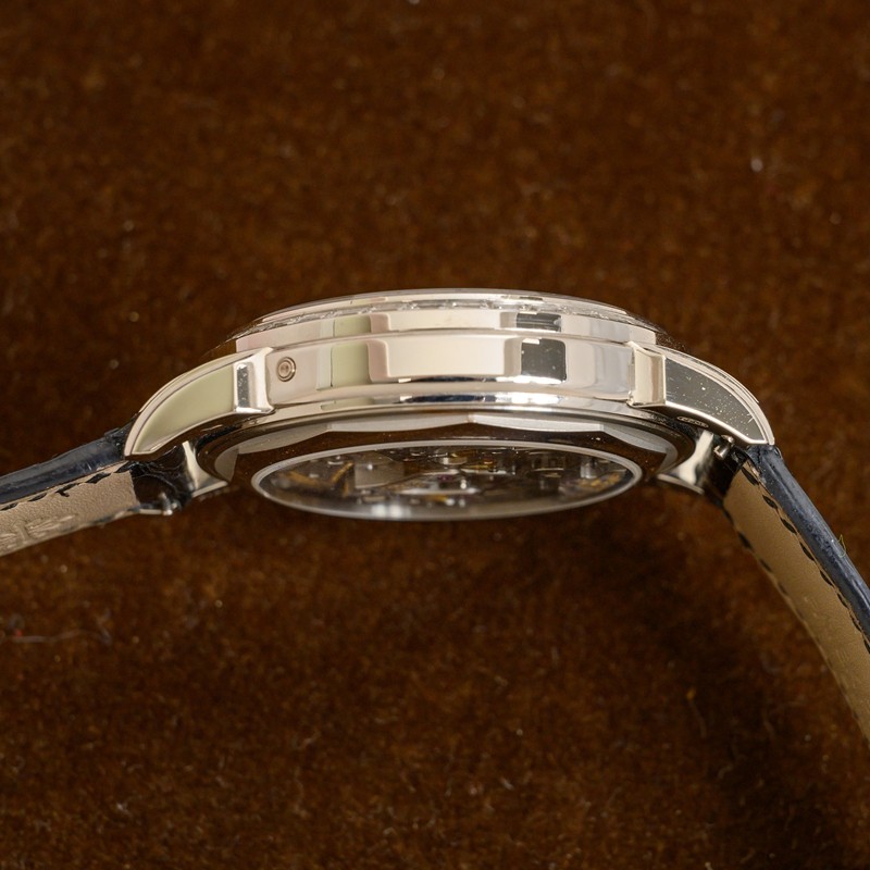 Perpetual Calendar Chronograph Platinum Diamond Black Dial 41mm Product Image 4