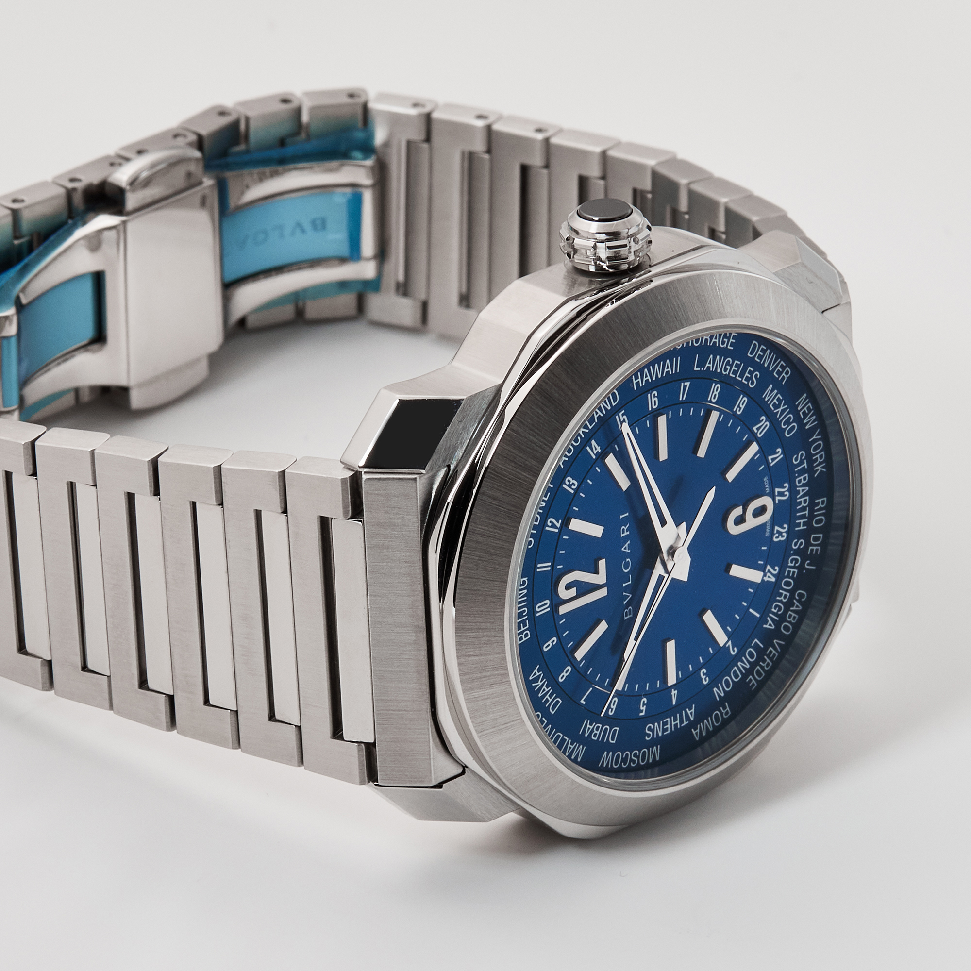 Octo Roma WorldTimer Steel Blue Dial 41mm Product Image 4