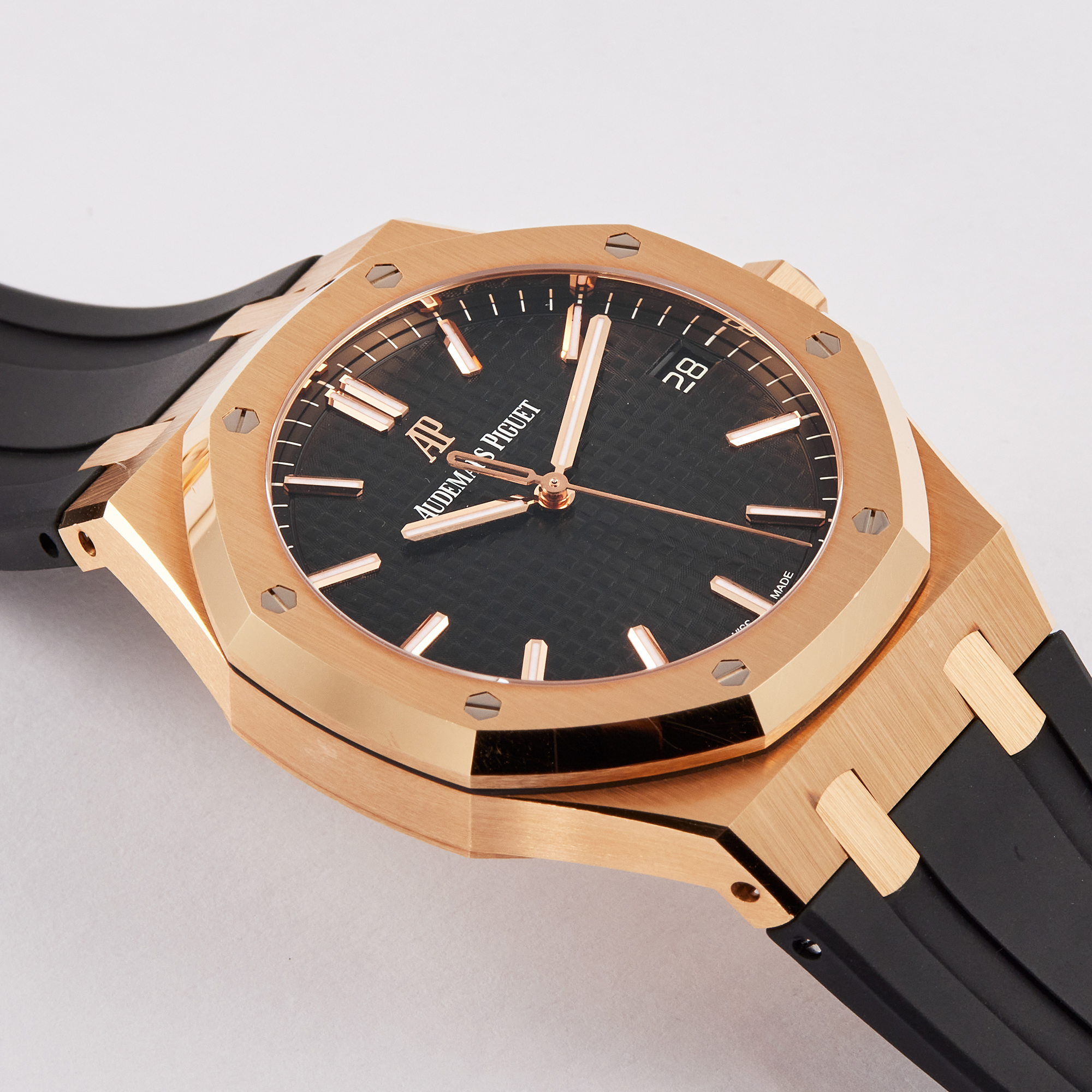 Royal Oak Selfwinding Rose Gold Black Dial 41mm Product Image 2