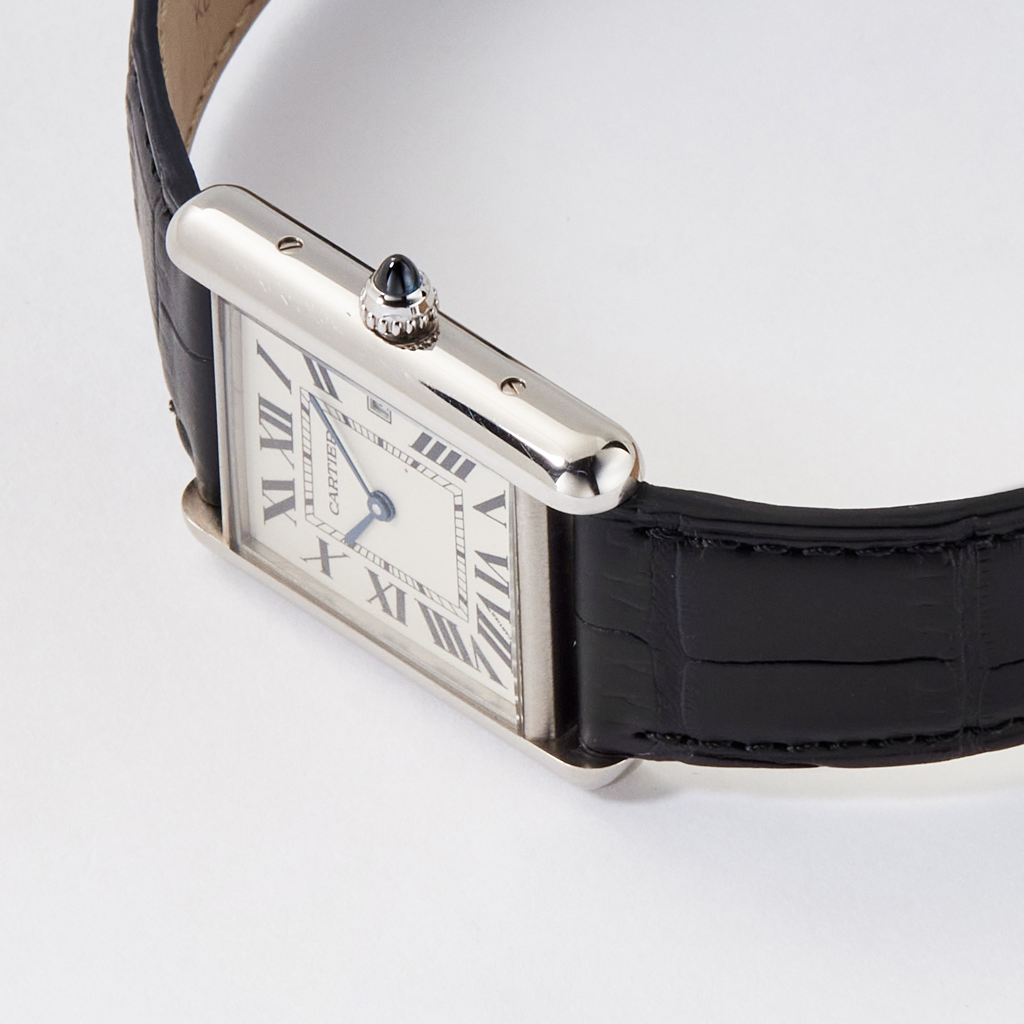 Vintage Tank Large White Gold White Dial 33mm Product Image 3