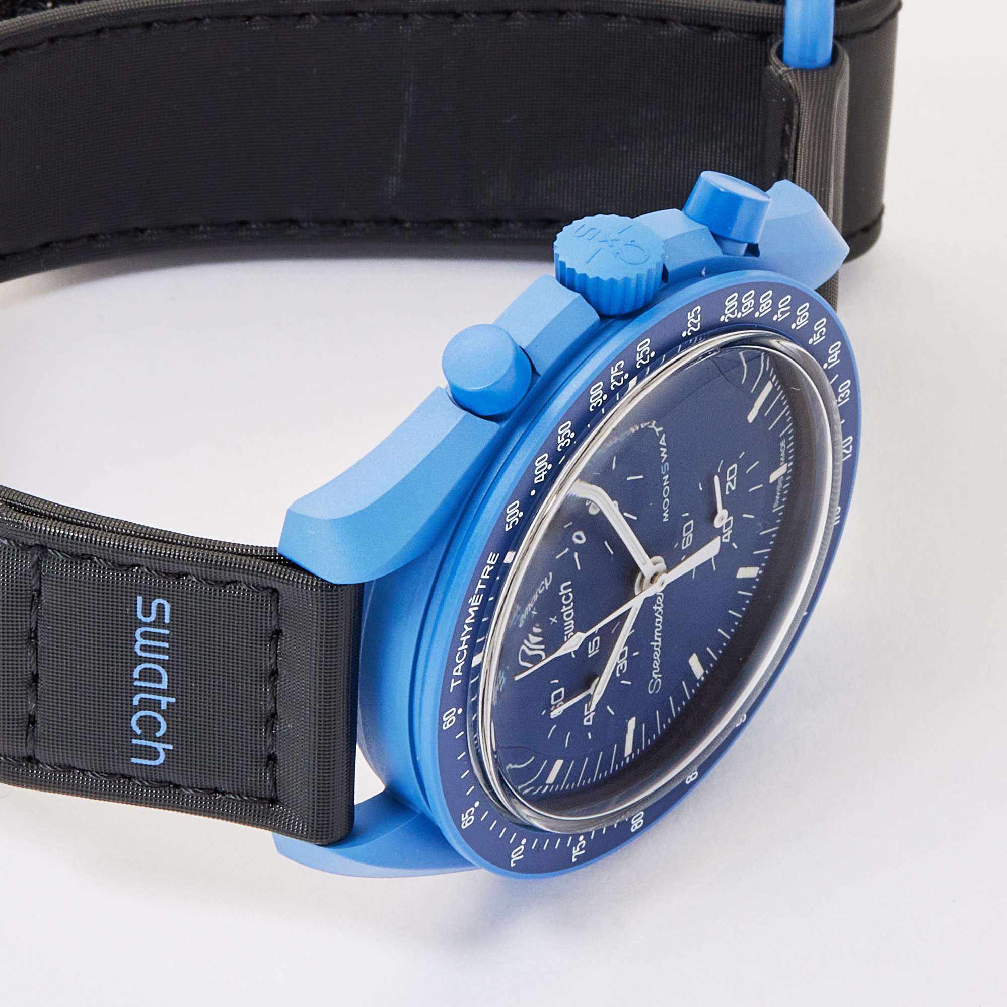 MoonSwatch Mission to Neptune 42mm Product Image 1