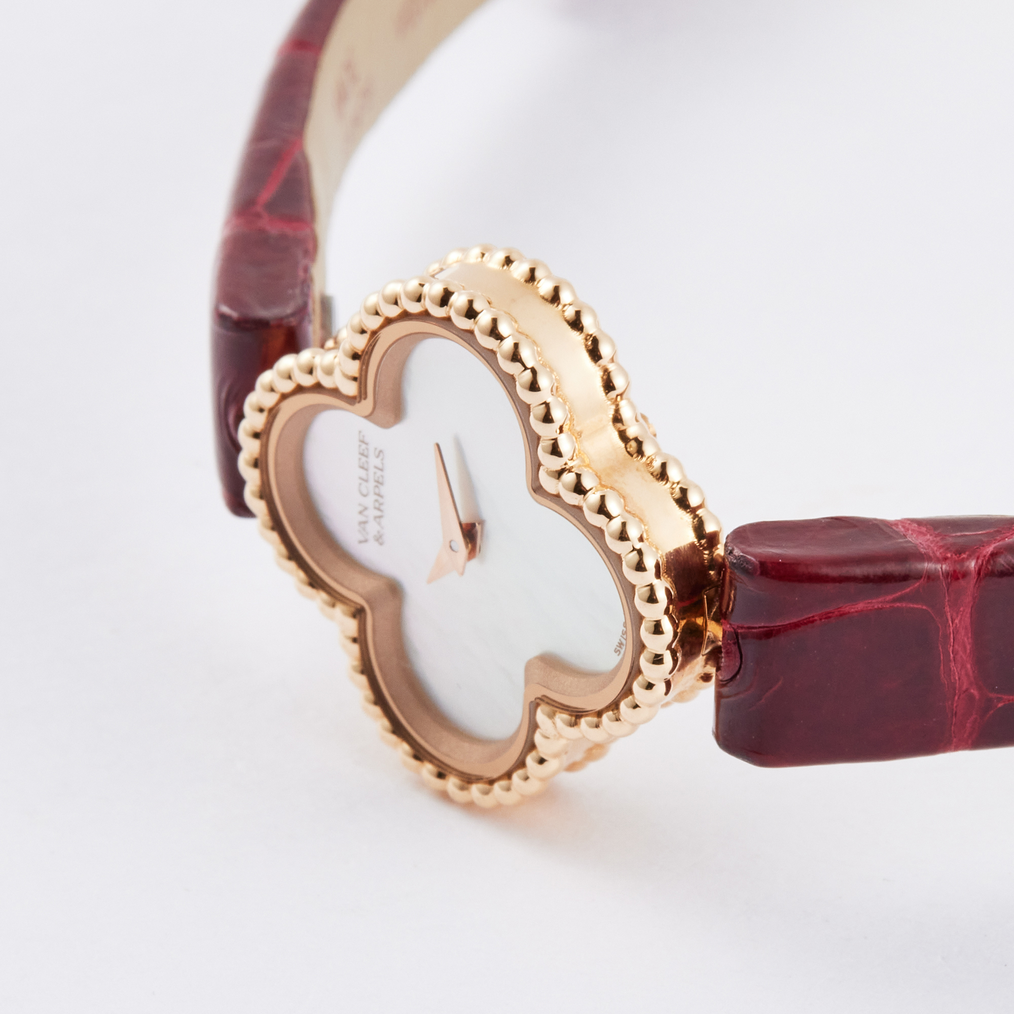 Sweet Alhambra watch Rose Gold Mother of Pearl Dial 22mm Product Image 3