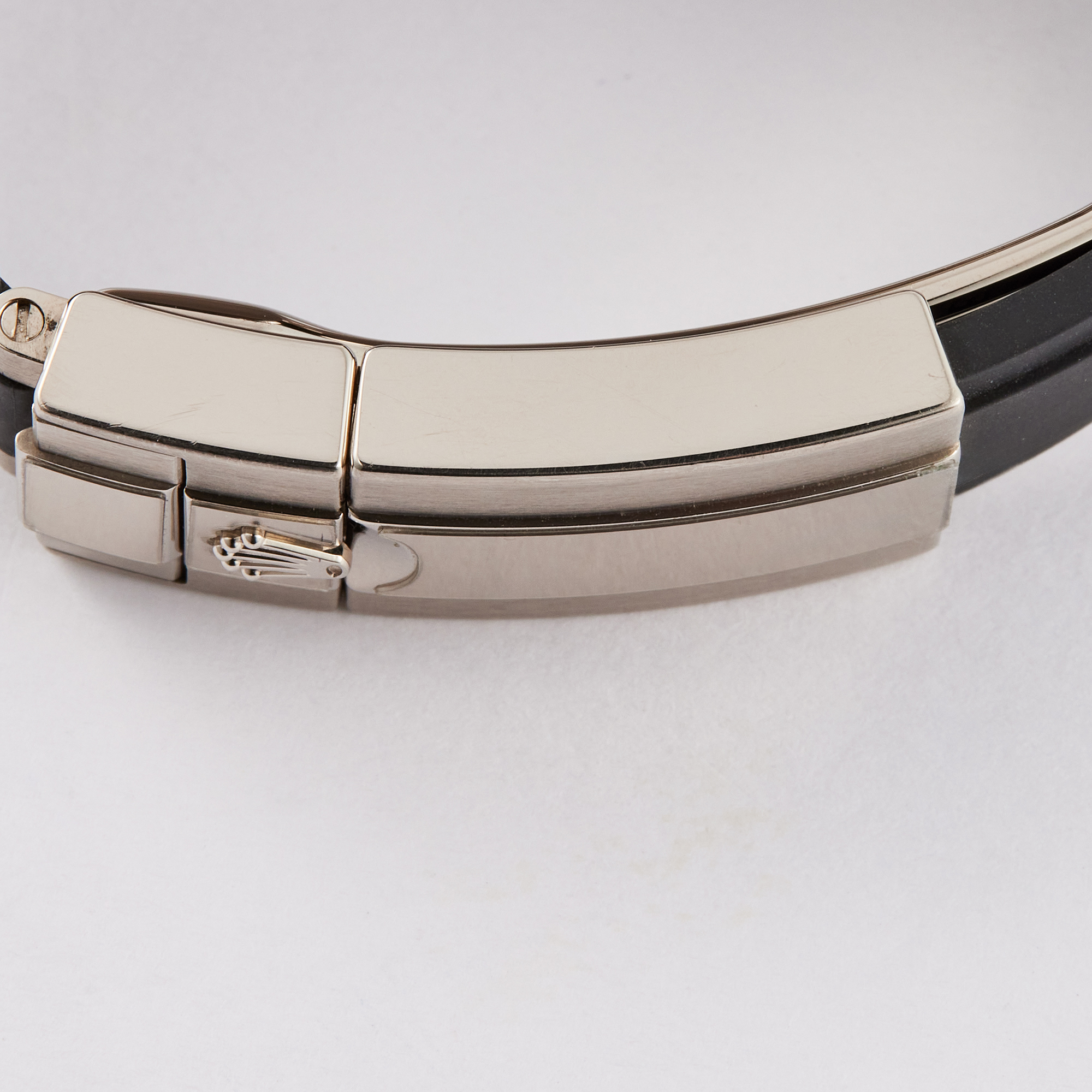 Daytona White Gold Oysterflex Black Dial 40mm Product Image 10