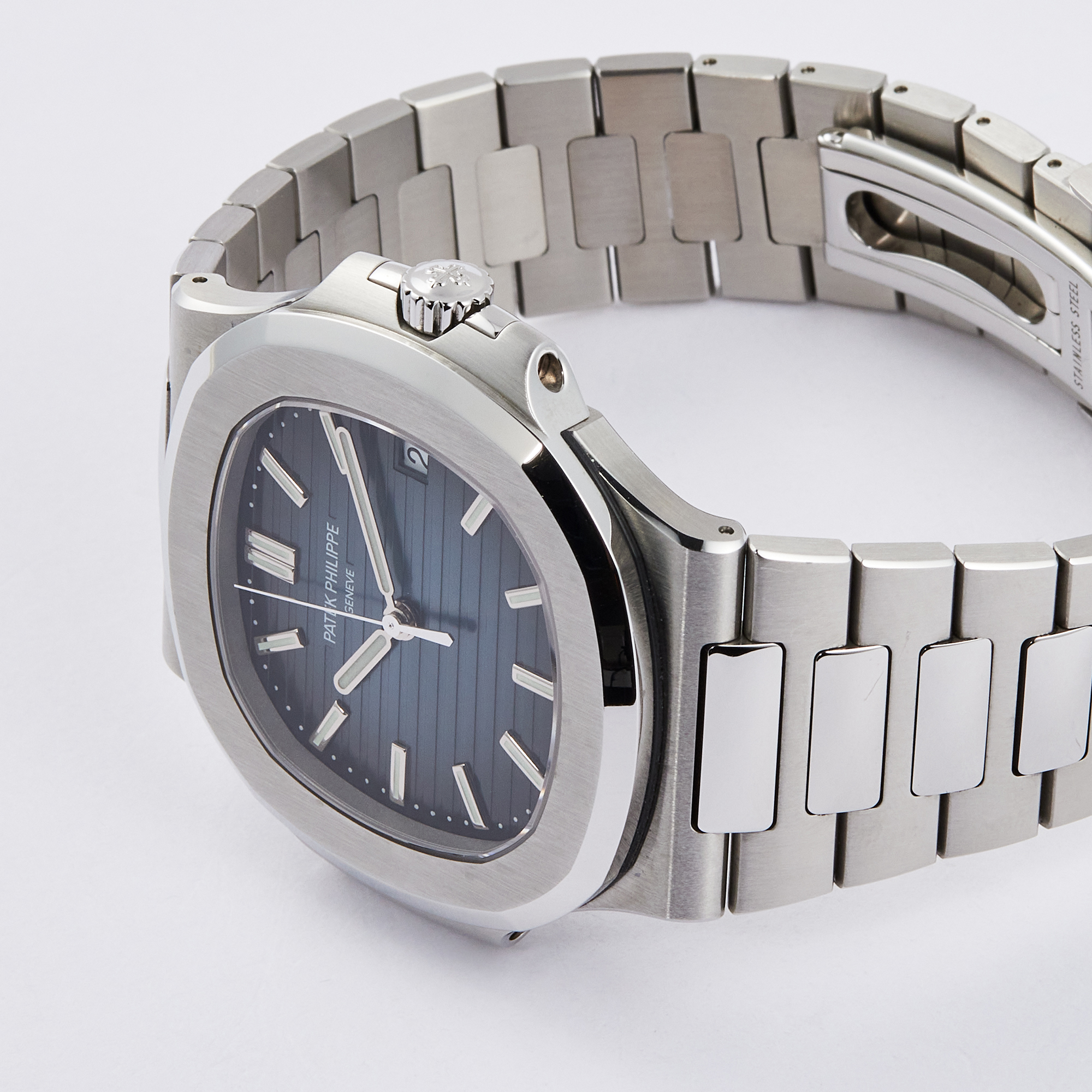 Nautilus Steel Blue Dial 40mm Product Image 4