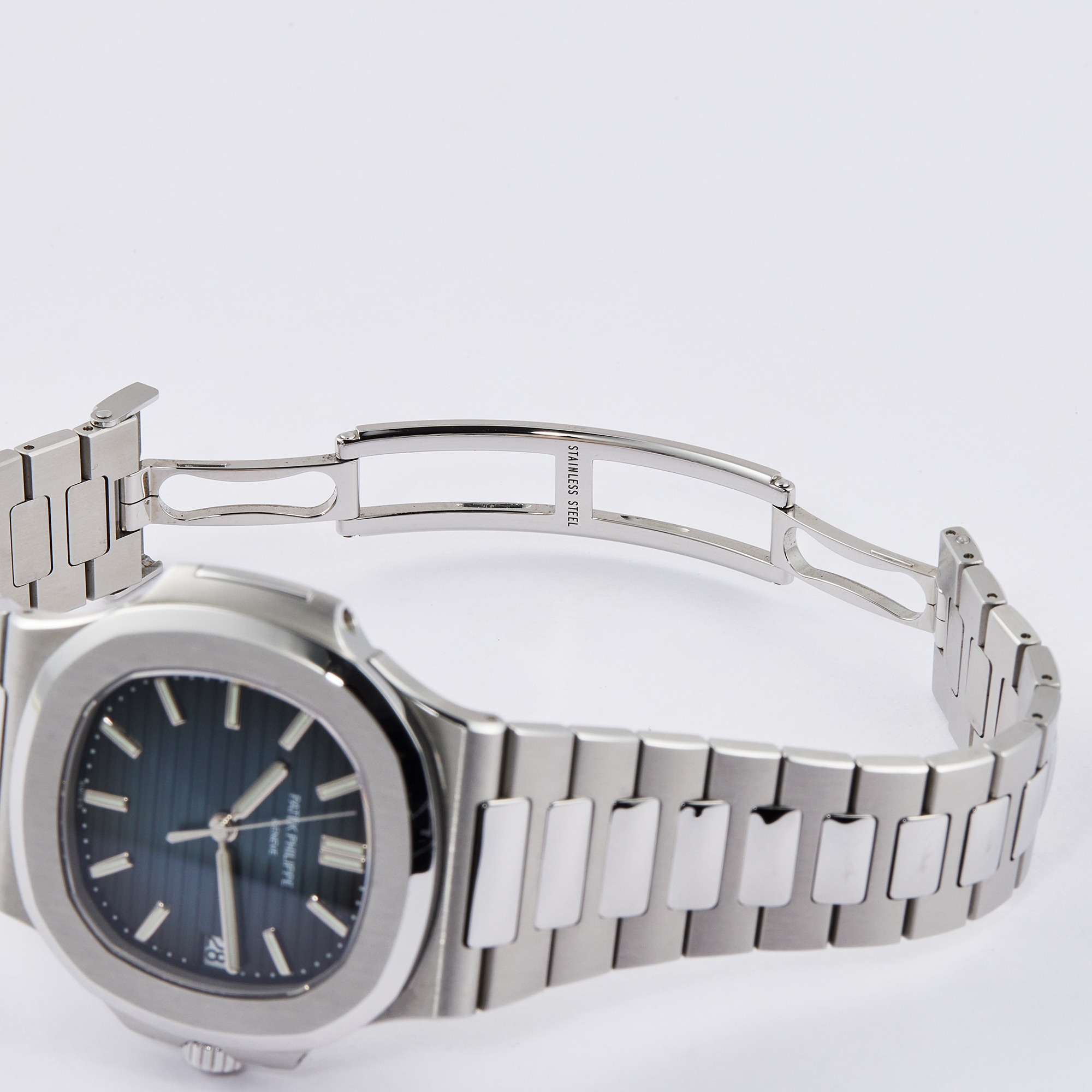 Nautilus Steel Blue Dial 40mm Product Image 8