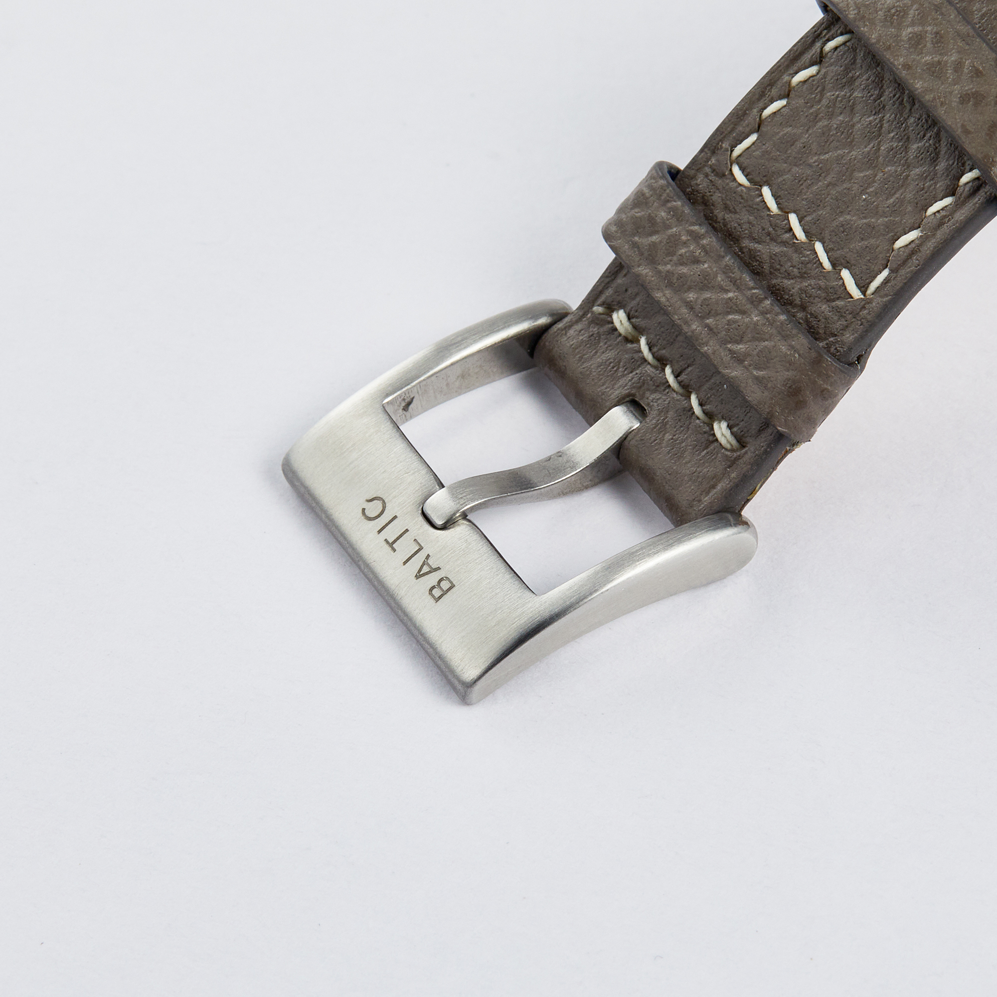 MR01 Baltic x A Collected Man Blue Roulette 36mm Product Image 6