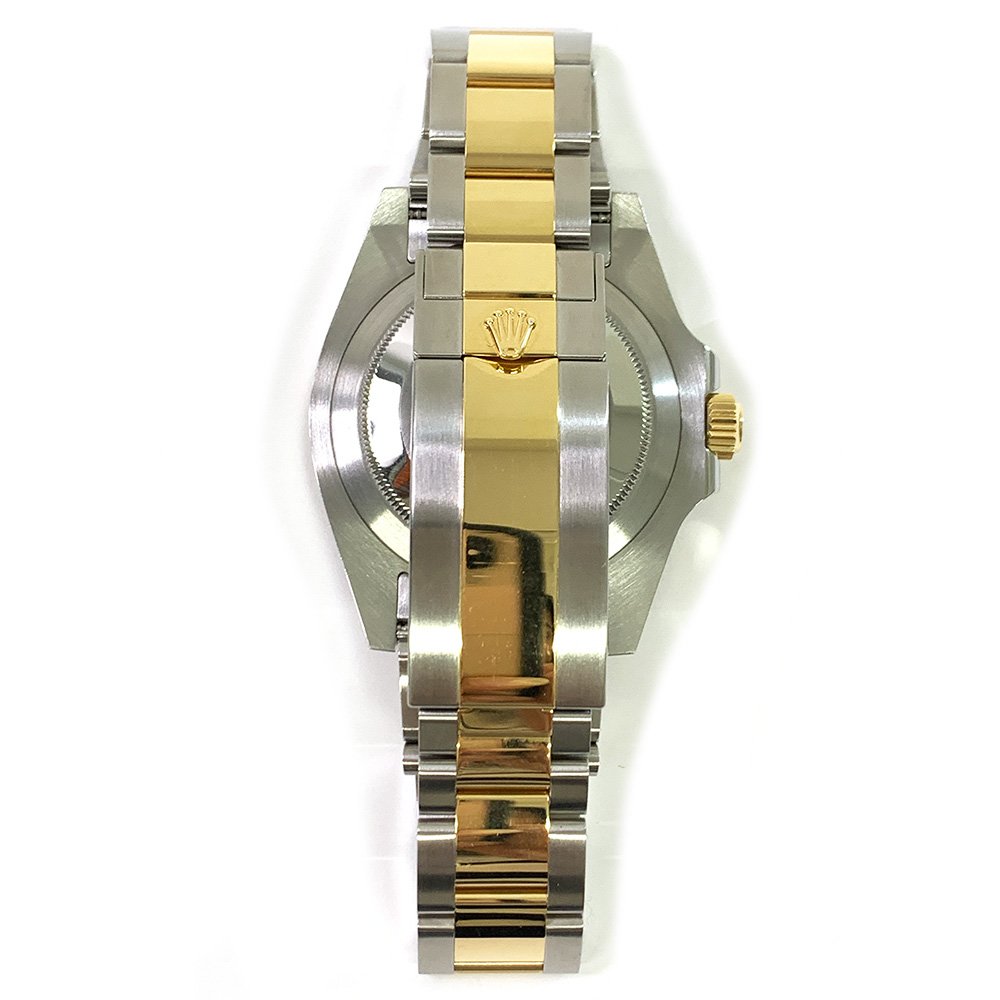 Submariner Date Yellow Gold & Steel Black Dial 41mm Product Image 4
