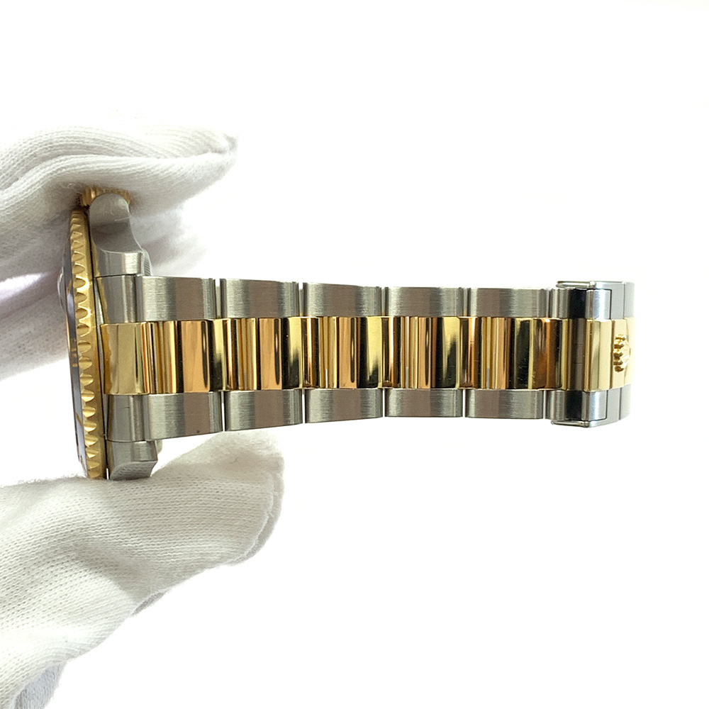 Submariner Date Yellow Gold & Steel Black Dial 41mm Product Image 5
