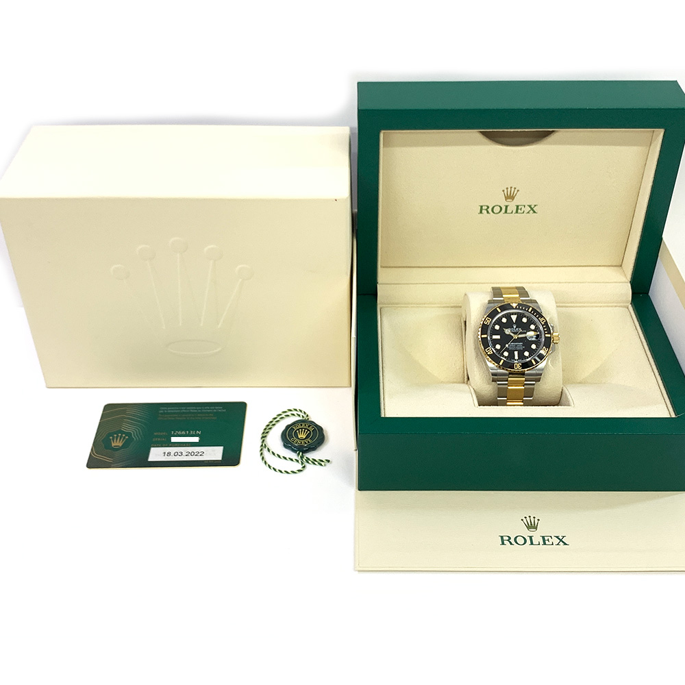 Submariner Date Yellow Gold & Steel Black Dial 41mm Product Image 6