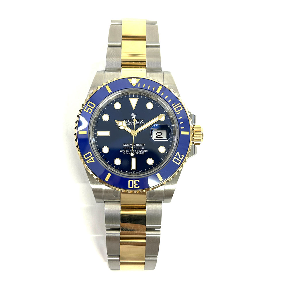 Submariner Date Yellow Gold & Steel Blue Dial 41mm Product Image 2