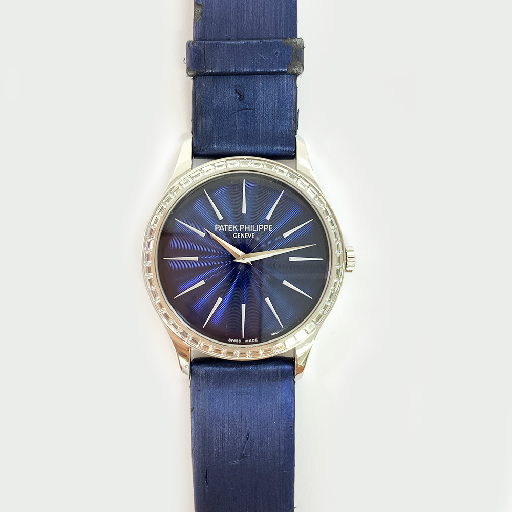 Calatrava White Gold Diamond Blue Dial 33mm Product Image 3