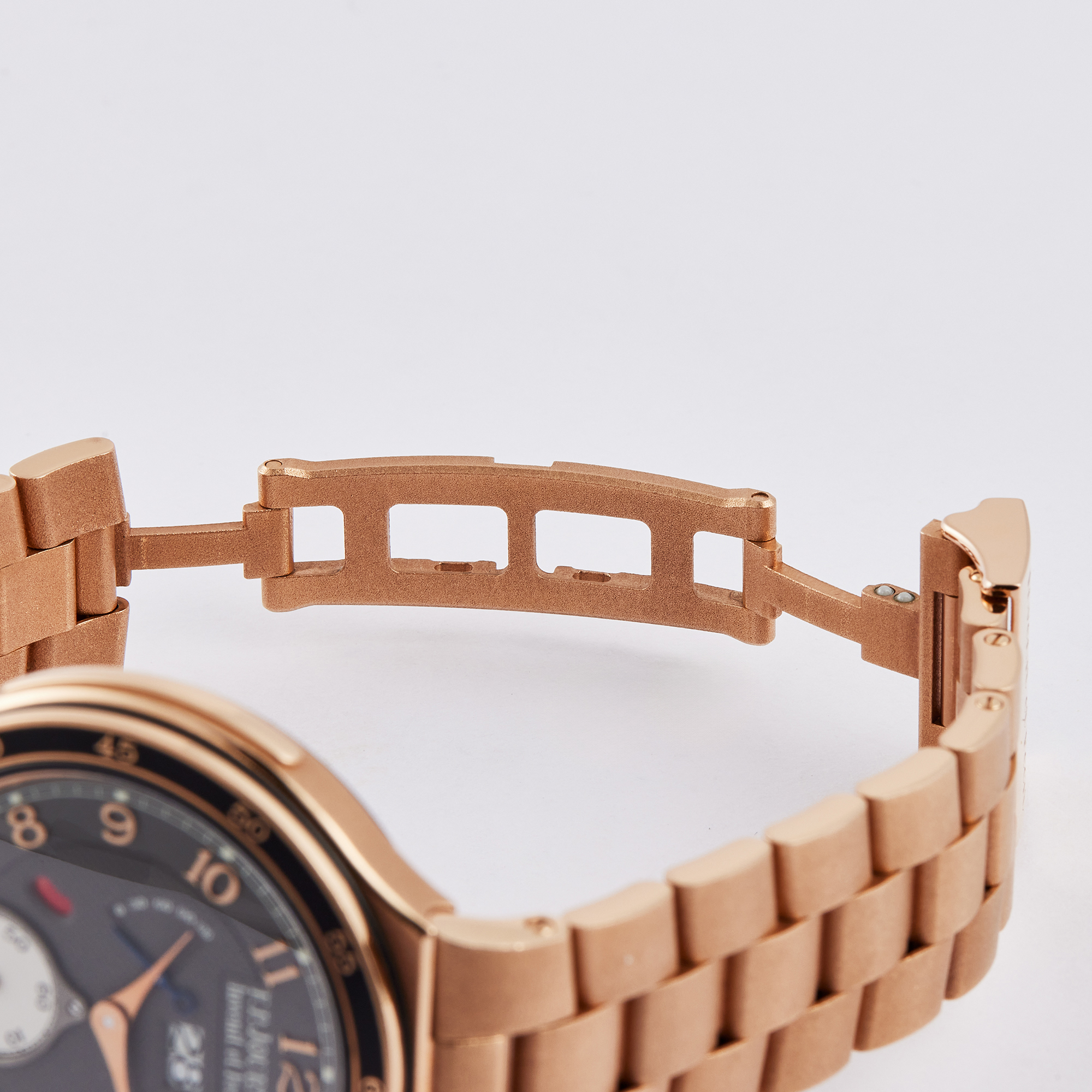 Octa Sport Automatique Reserve Rose Gold Grey Dial 44mm Product Image 9