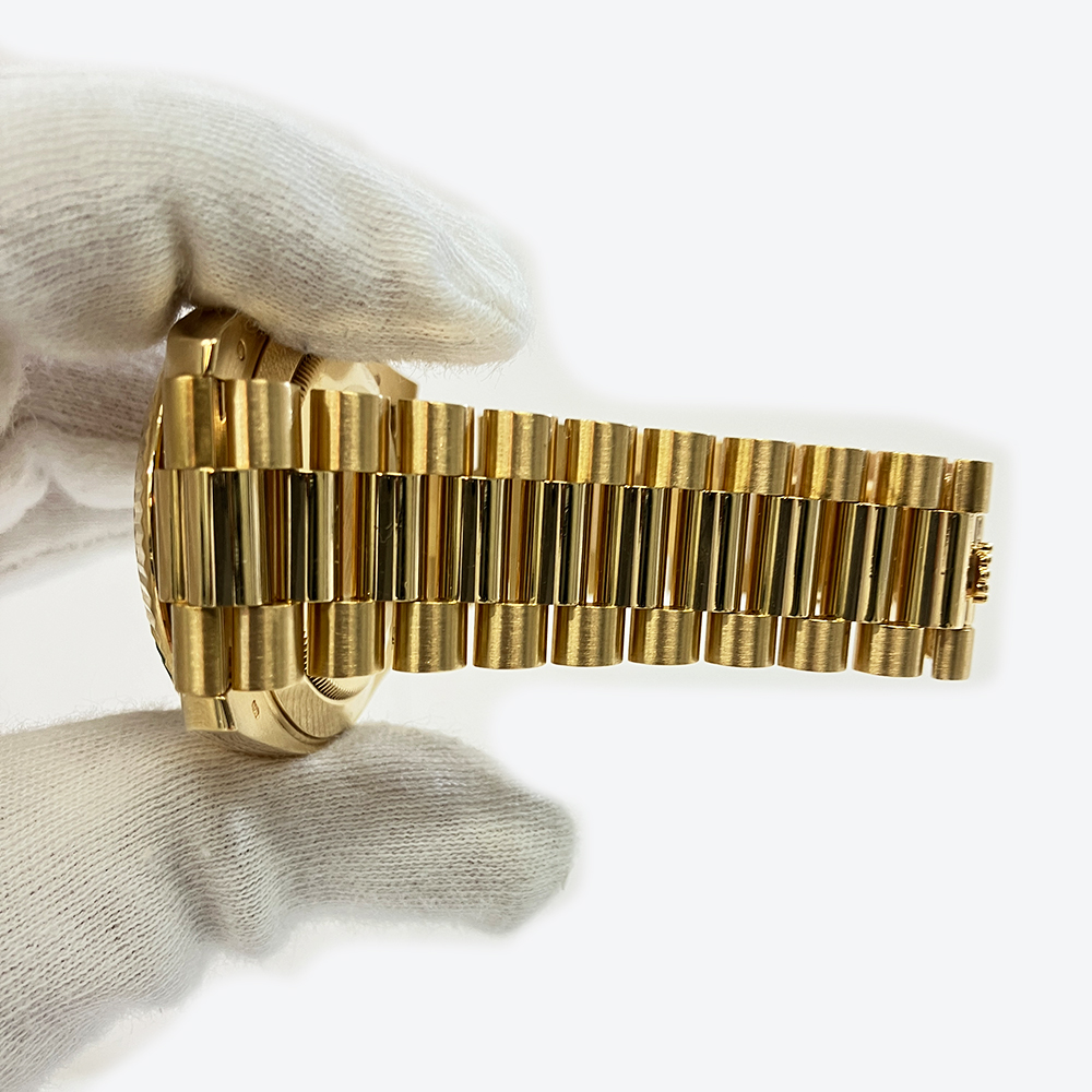 Day-Date Yellow Gold Champagne Dial 40mm Product Image 5