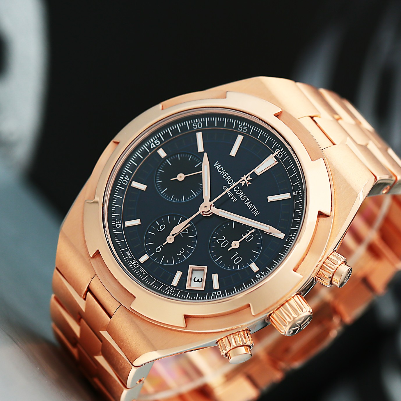 Overseas Chronograph Rose Gold Blue Dial 43mm Product Image 4