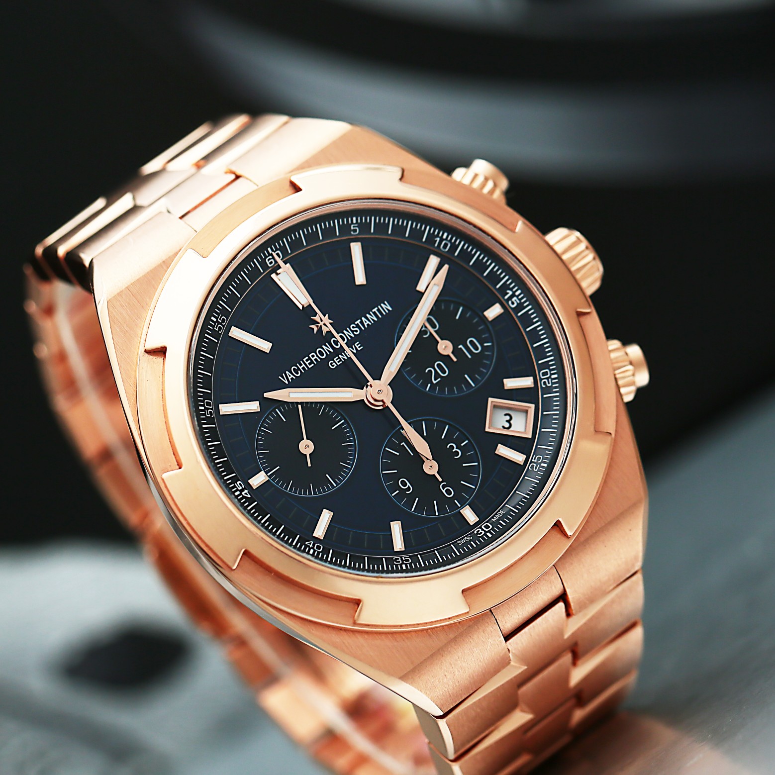 Overseas Chronograph Rose Gold Blue Dial 43mm Product Image 5