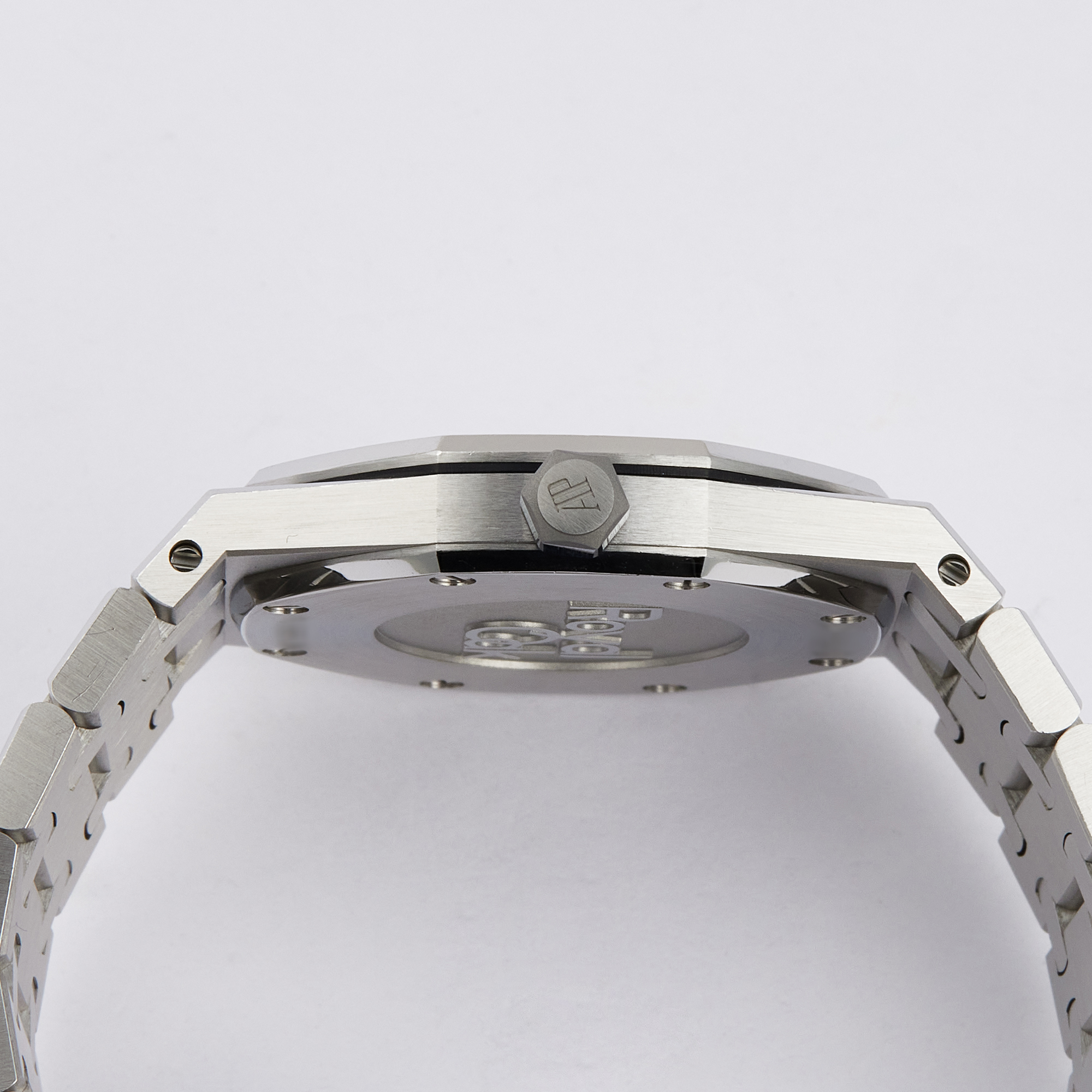 Royal Oak Quartz Steel Diamond Silver Dial 33mm Product Image 9