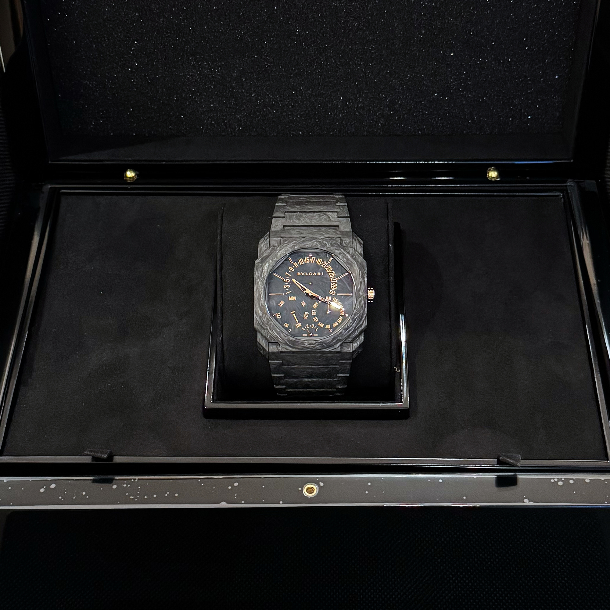 Octo Finissimo Perpetual Calendar Carbon Black Dial 40mm Product Image 6