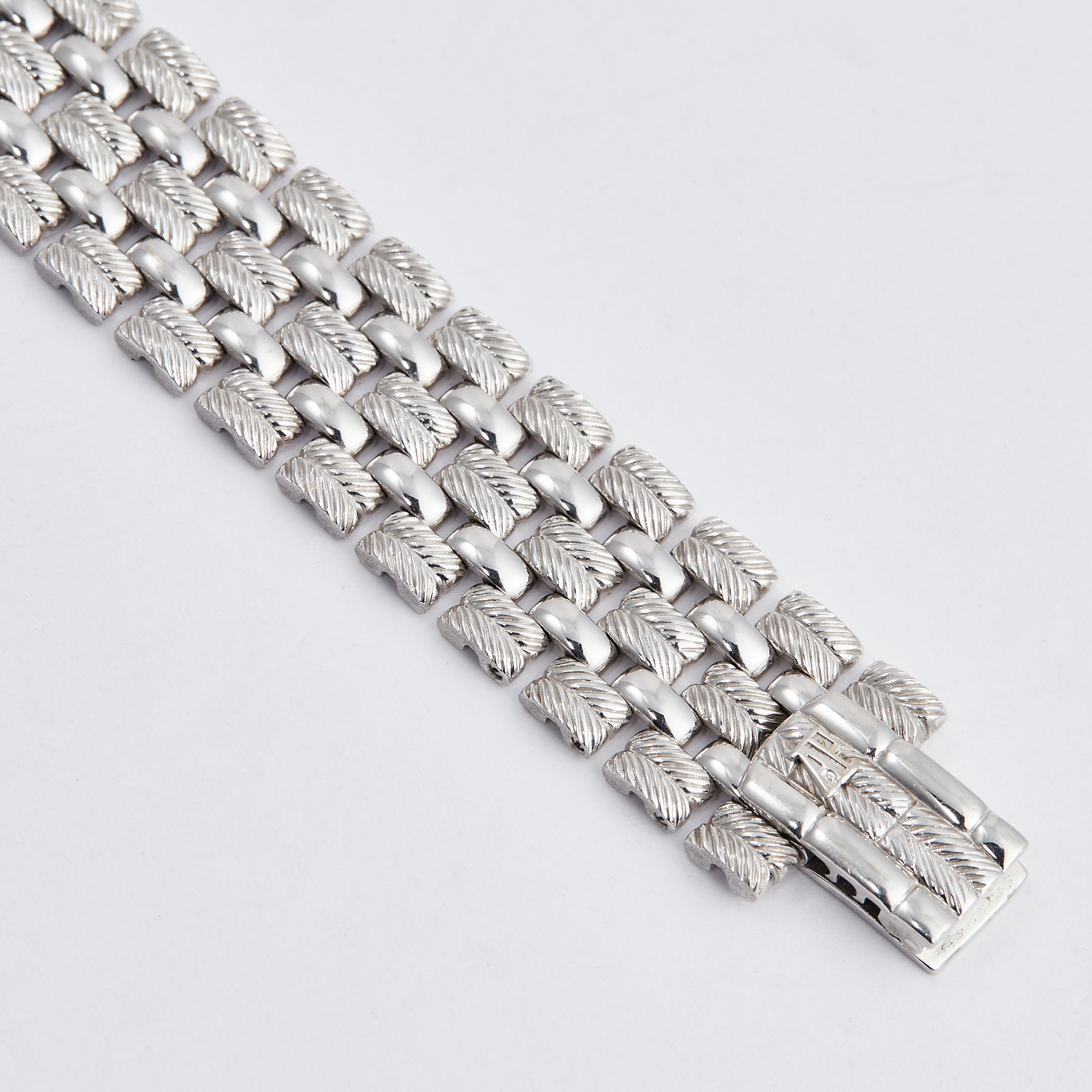 Vintage Feather White Gold Pave Dial 31mm Product Image 8