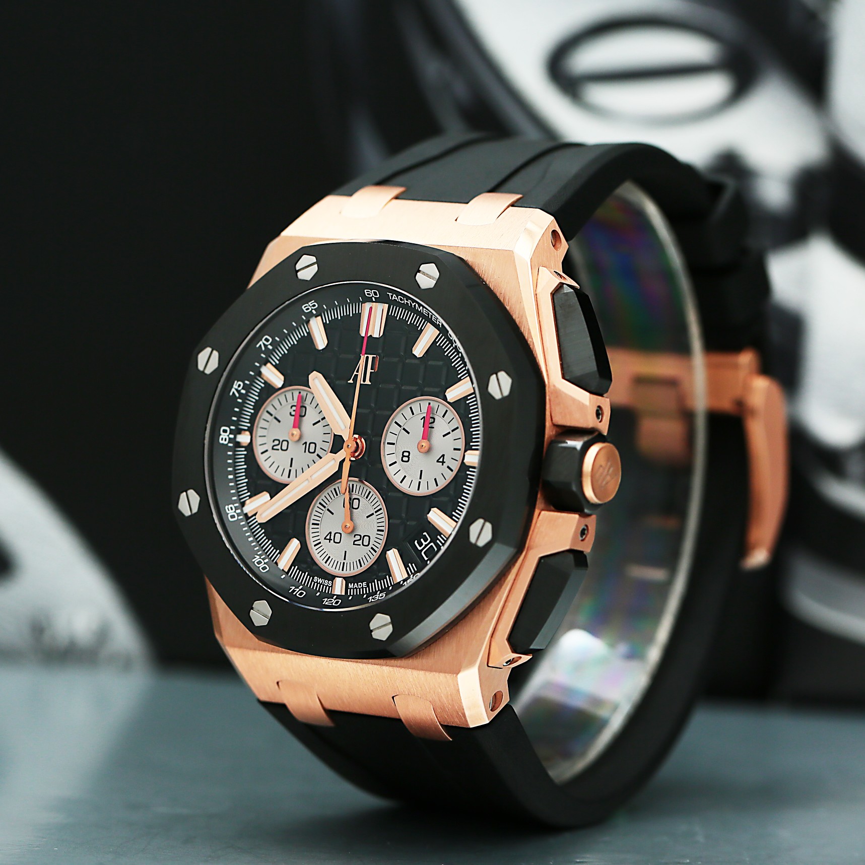 Royal Oak Offshore Rose Gold Black Dial 43mm Product Image 3