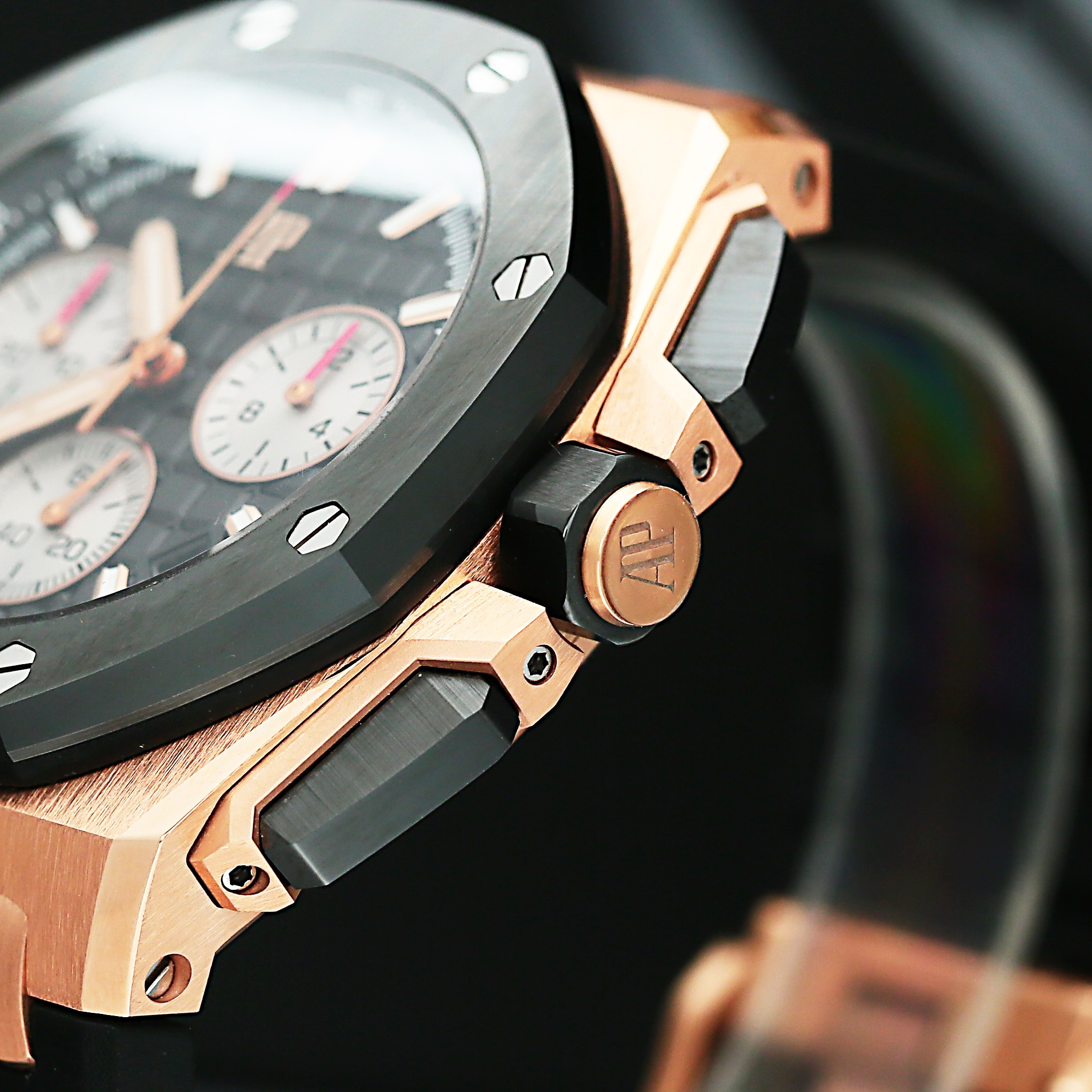 Royal Oak Offshore Rose Gold Black Dial 43mm Product Image 6