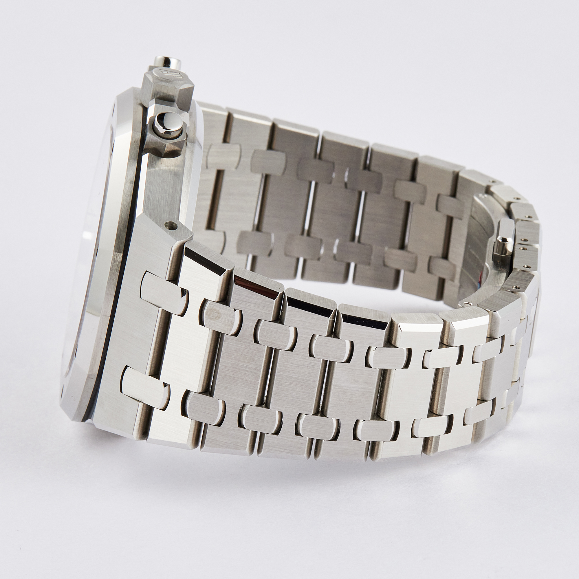 Royal Oak Selfwinding Chronograph Steel Silver Dial 41mm Product Image 10