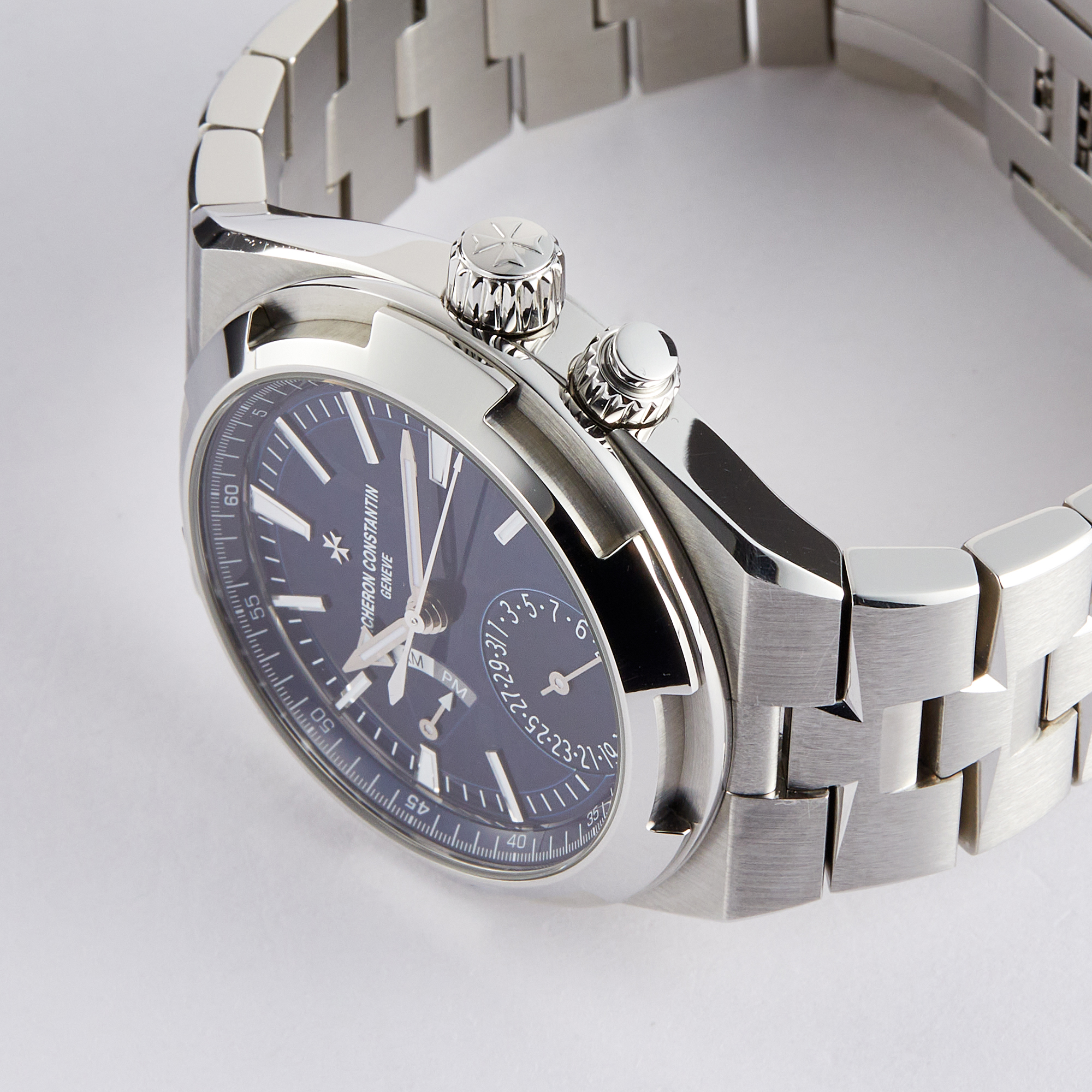 Overseas Dual Time Steel Blue Dial 41mm Product Image 2