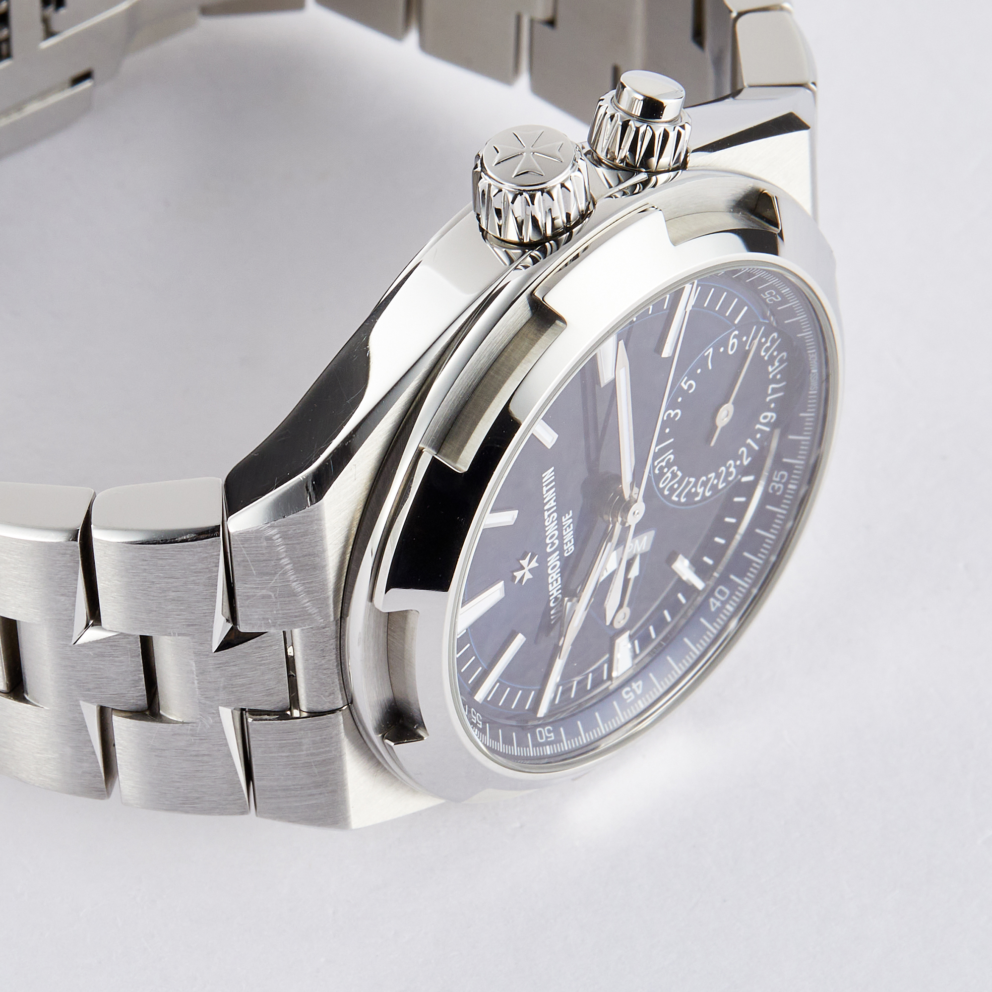 Overseas Dual Time Steel Blue Dial 41mm Product Image 3