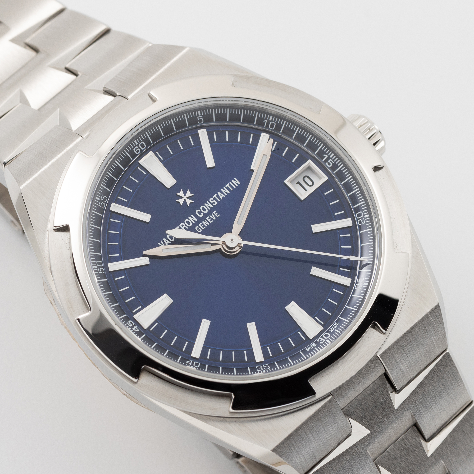 Overseas Date Steel Blue Dial 41mm Product Image 1