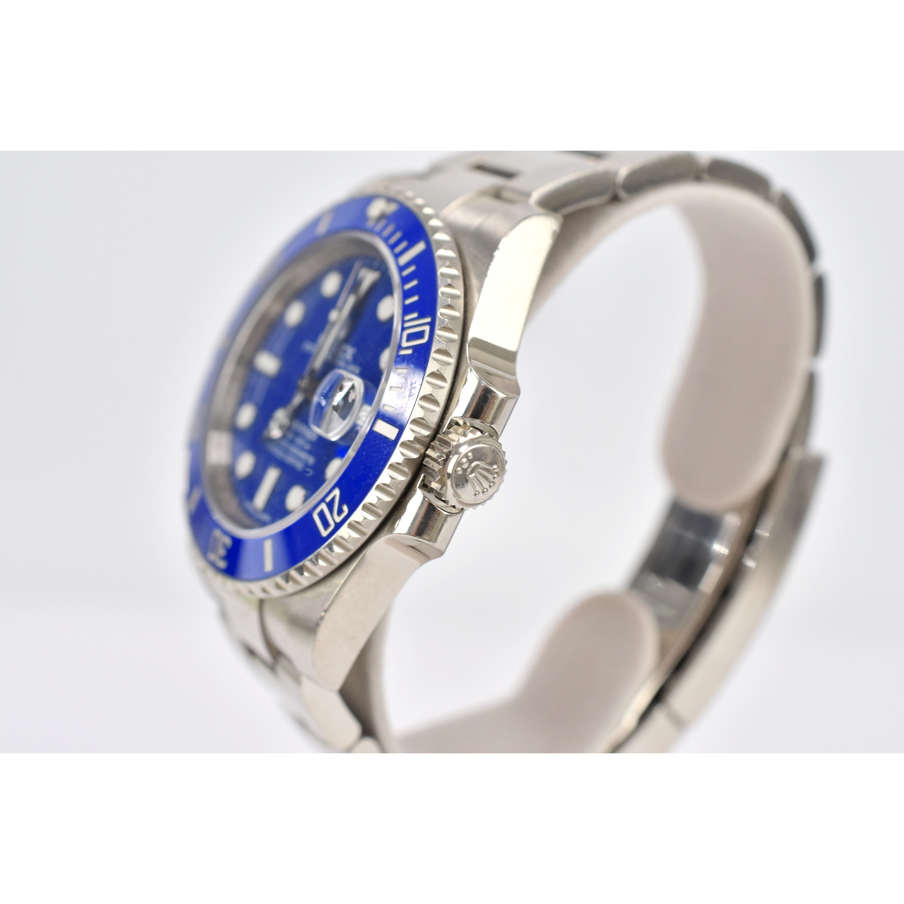 Submariner Date White Gold Blue Dial 40mm Product Image 2